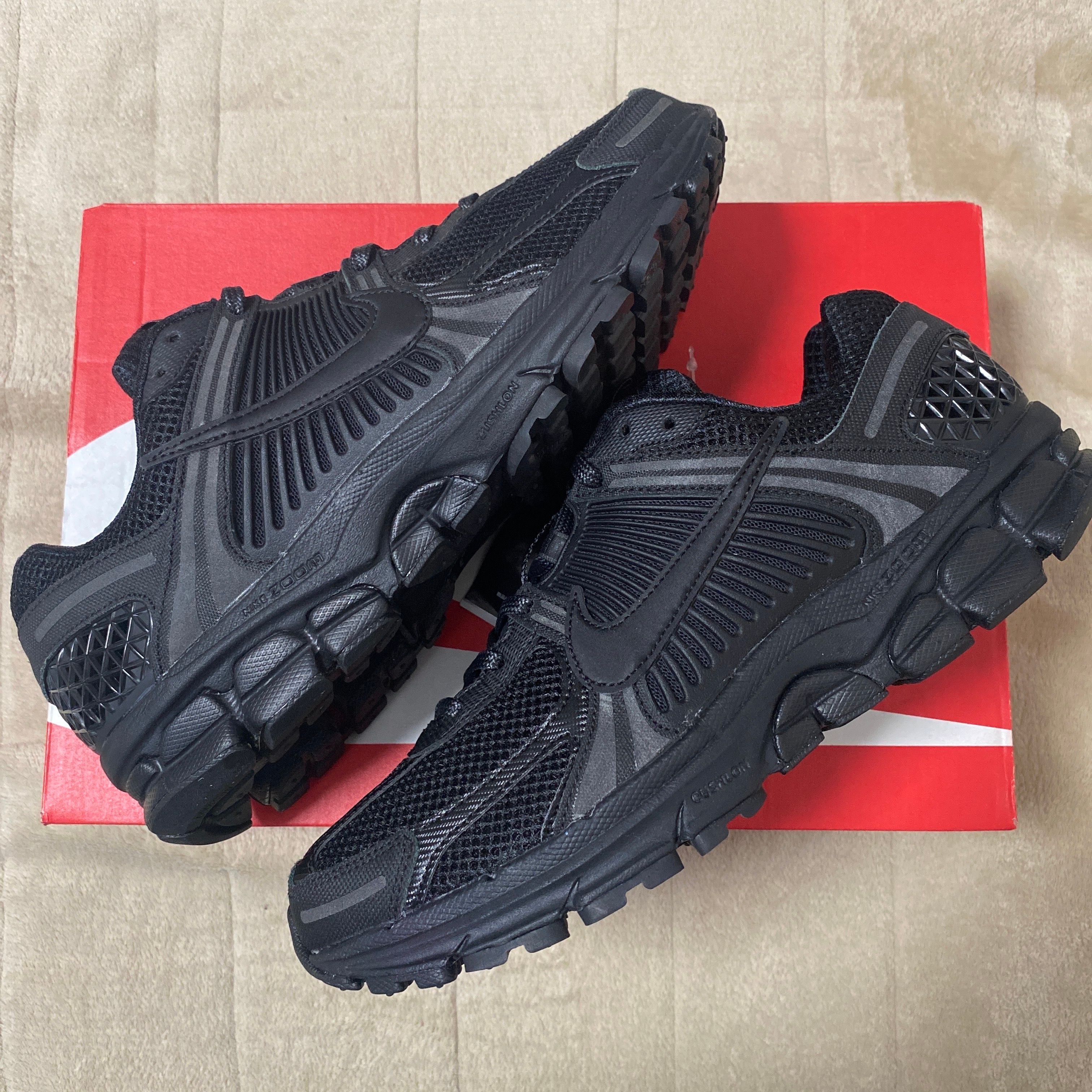 Nike Zoom Vomero 5 "Black"