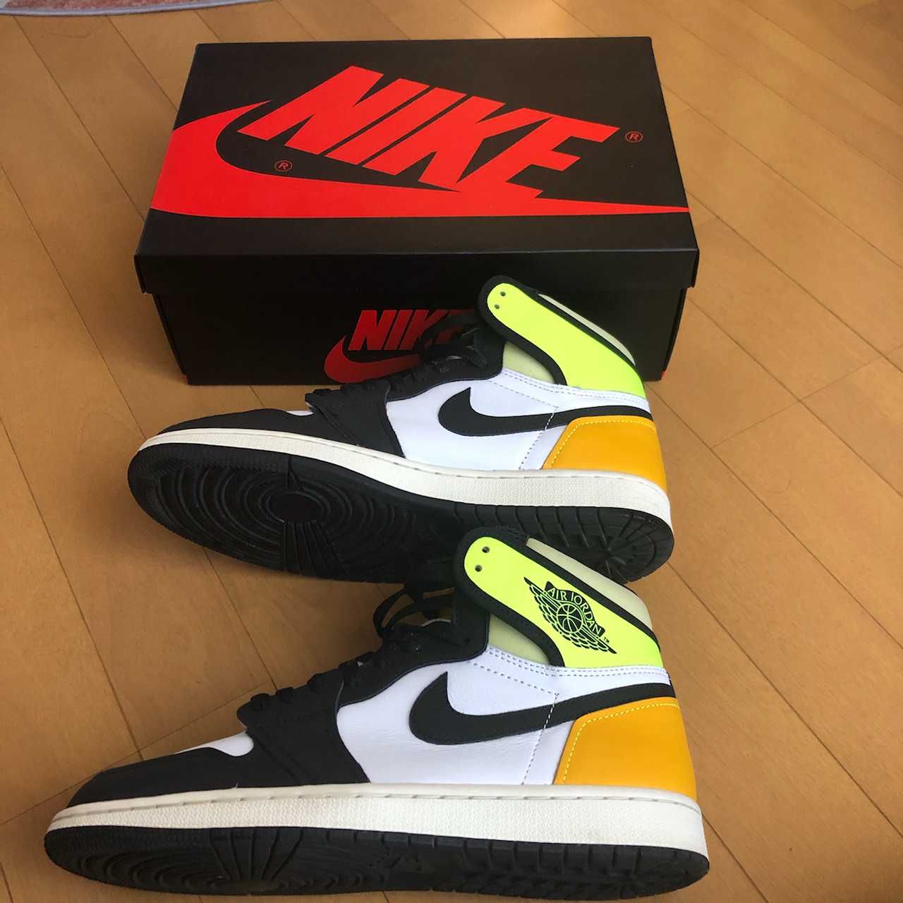 Nike Air Jordan 1 High OG "Volt Gold"