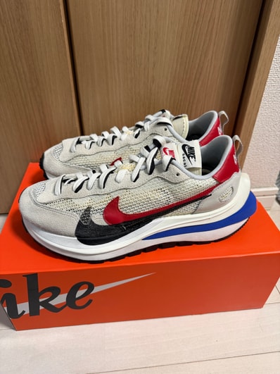 sacai × Nike Vapor Waffle "Royal Fuchsia"