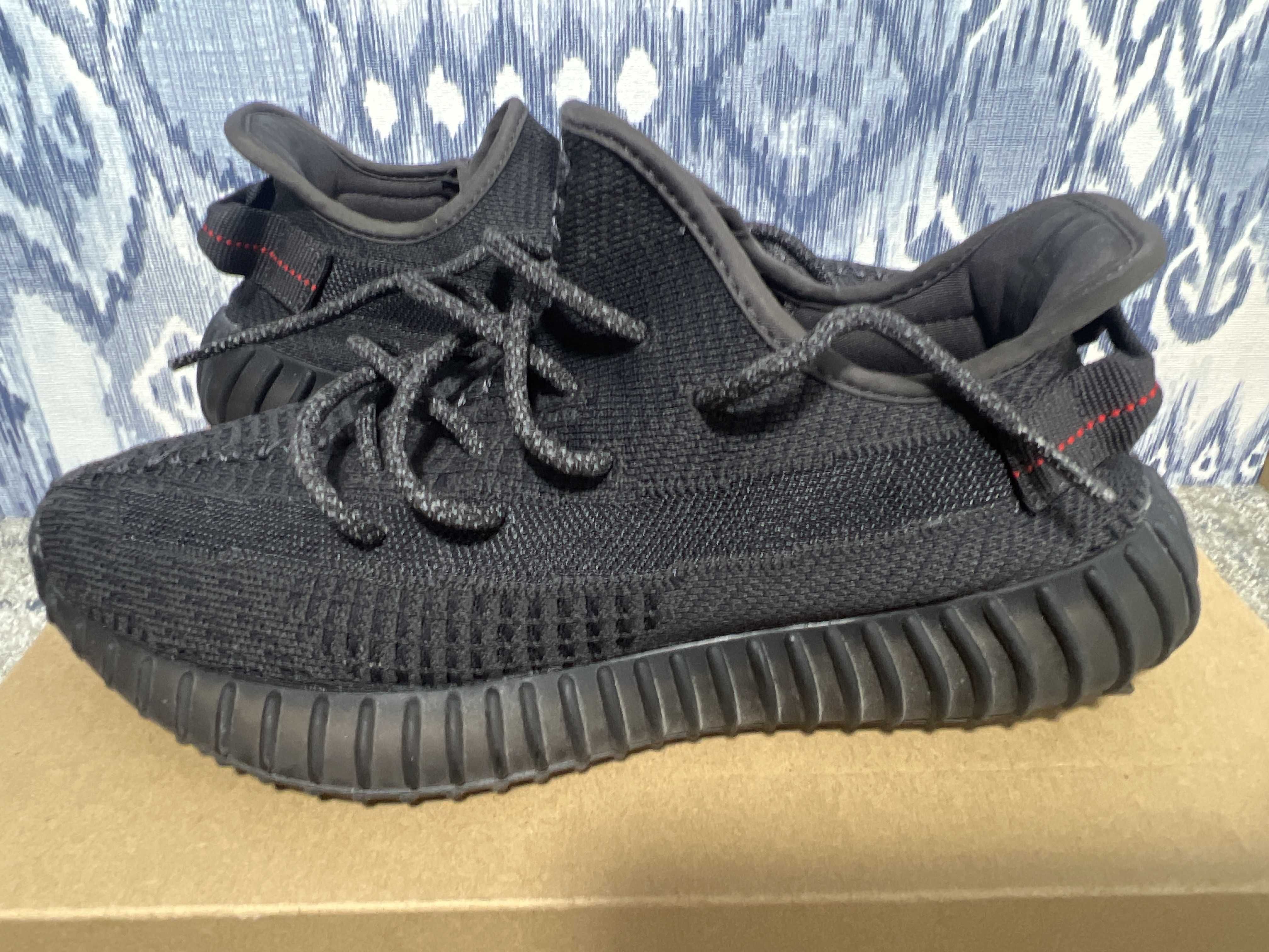 adidas YEEZY Boost 350 V2 "Black"