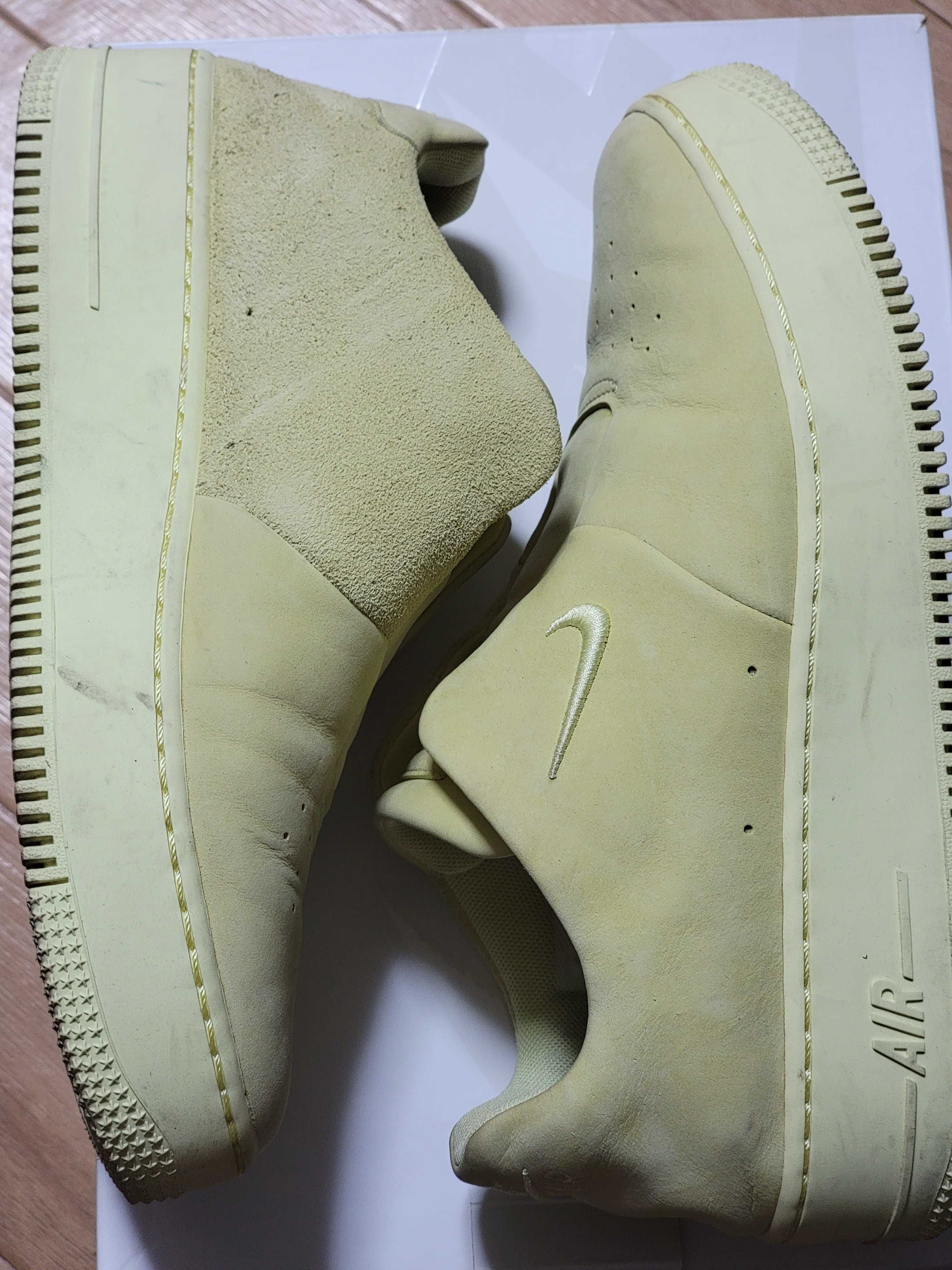 Nike Women's Air Force 1 Sage XX "Luminous Green"