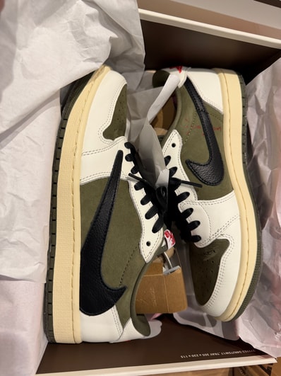 Travis Scott × Nike Air Jordan 1 Low OG SP "Reverse Olive"