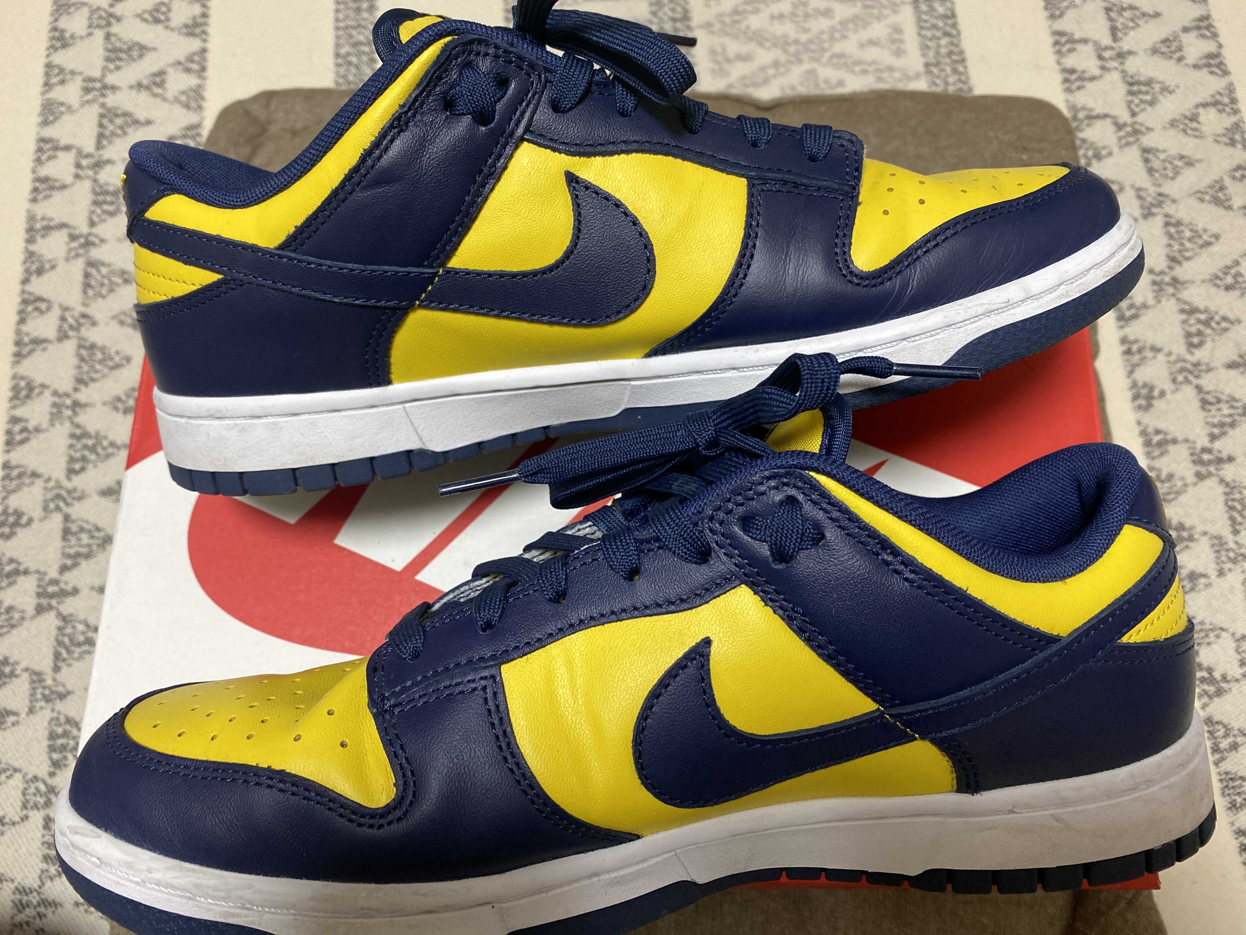 Nike Dunk Low "Michigan"
