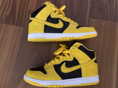 Nike Dunk High "Black/Varsity Maize"