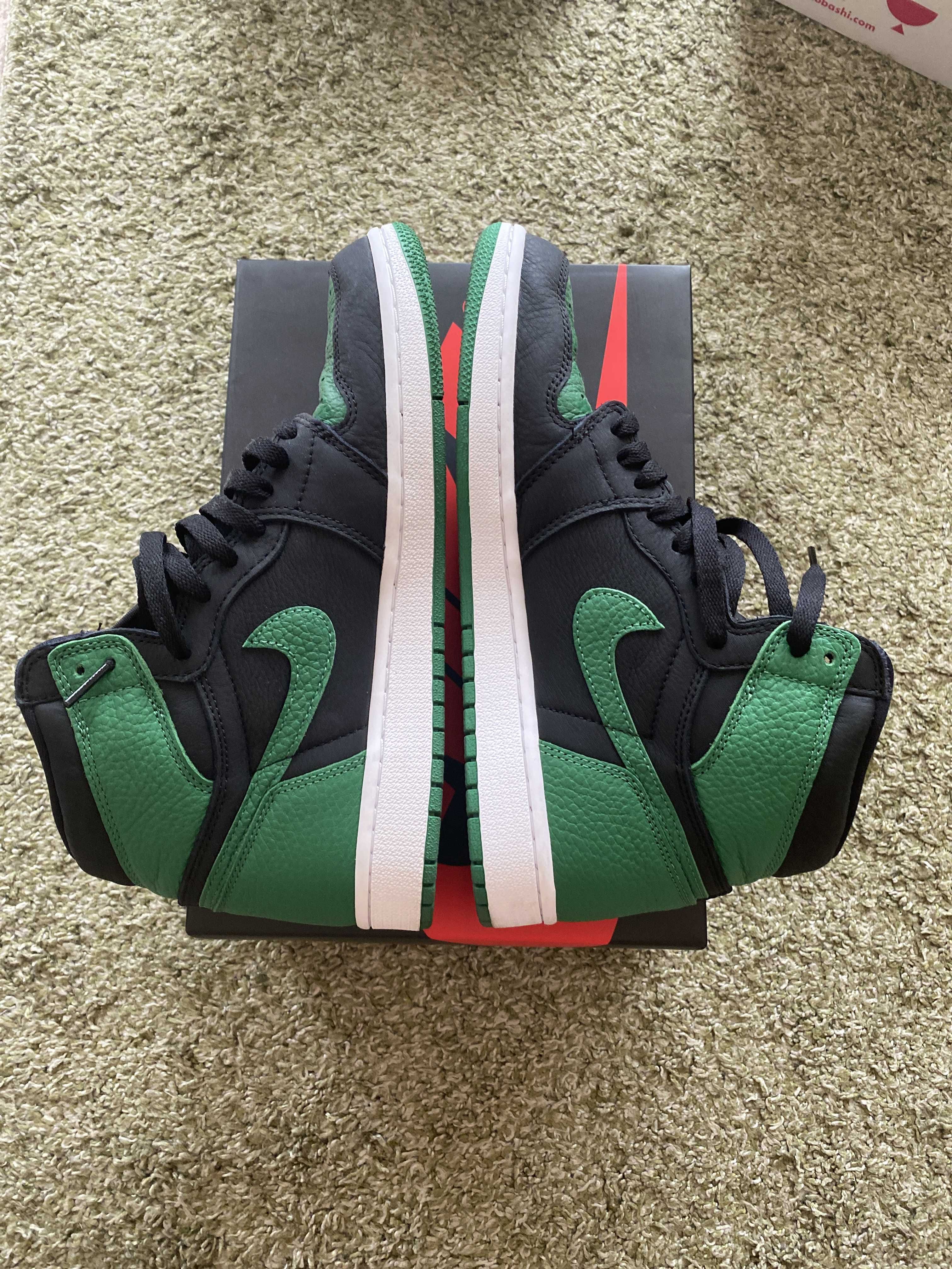 Nike Air Jordan 1 Retro High OG "Black/Pine Green" (2020)