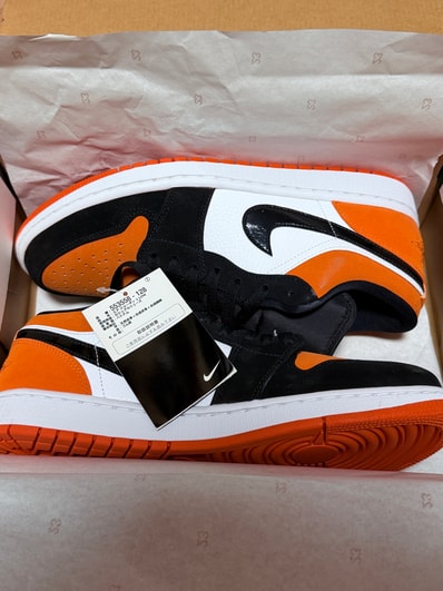 Nike Air Jordan 1 Low "Shattered Backboard"