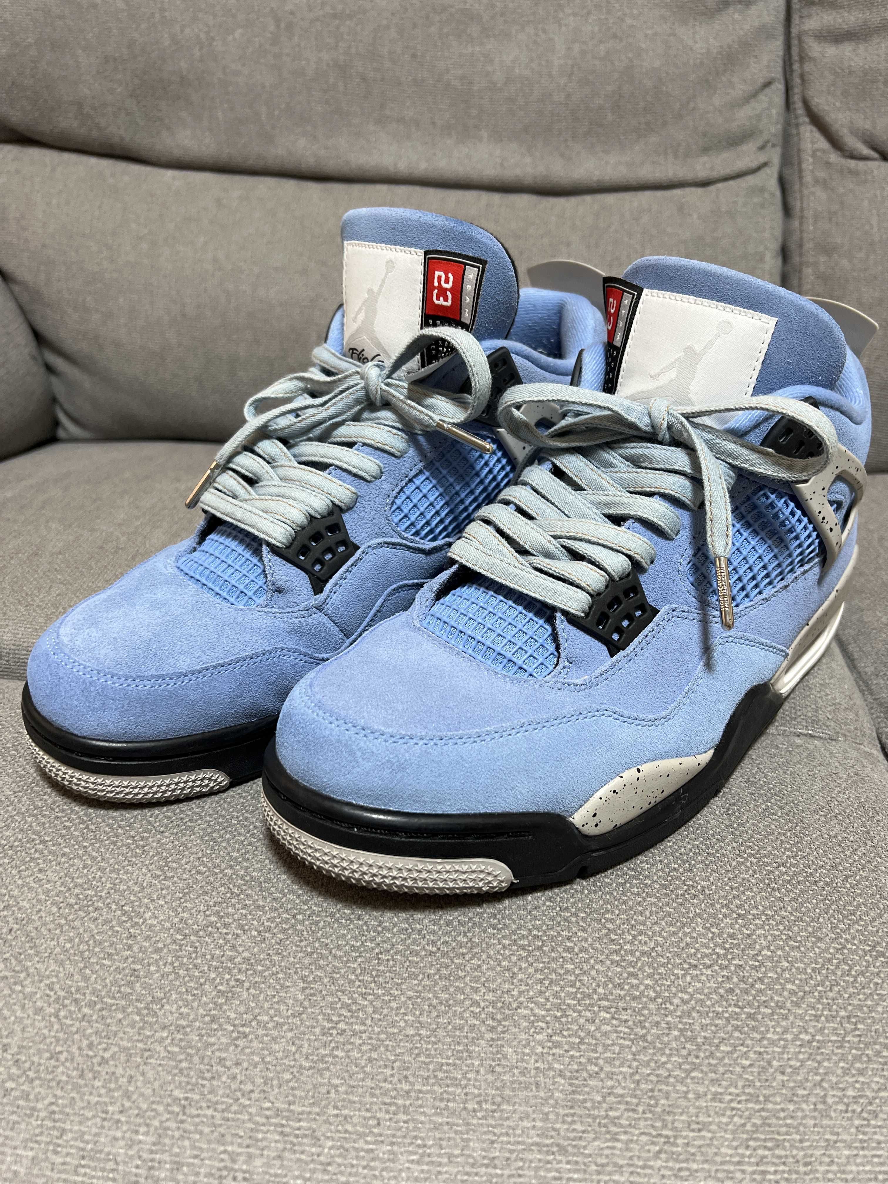 Nike Air Jordan 4 "University Blue"