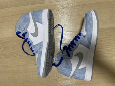 Nike Air Jordan 1 High OG "Hyper Royal"