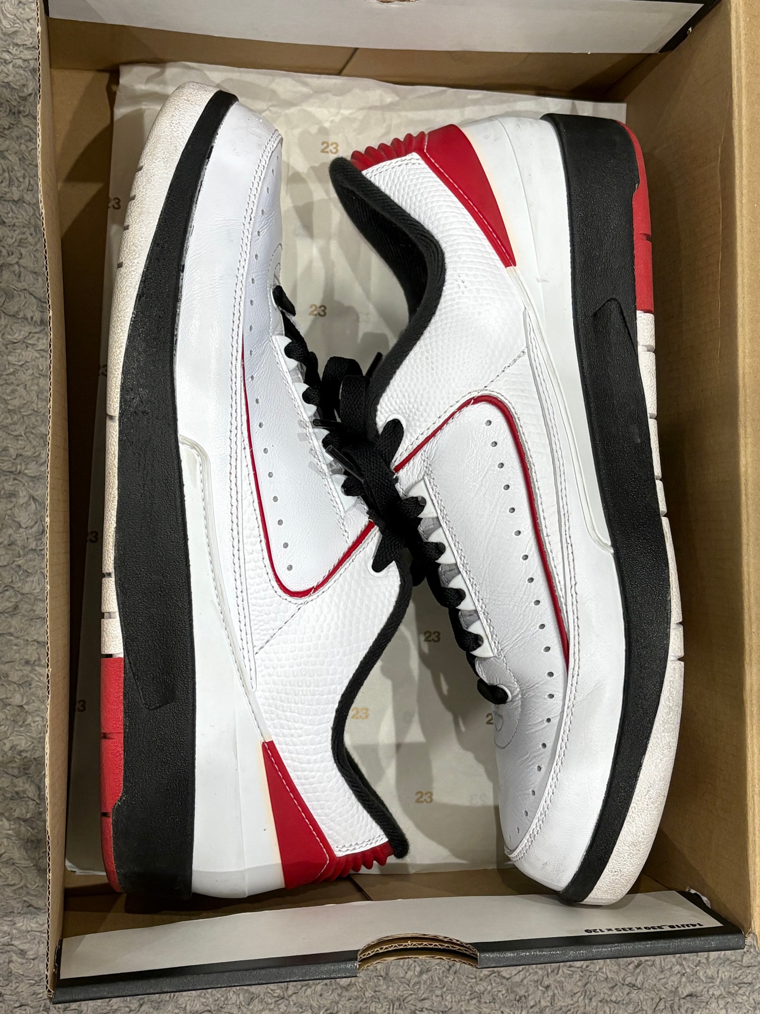 Nike Air Jordan 2 Retro Low "Chicago" (2016)