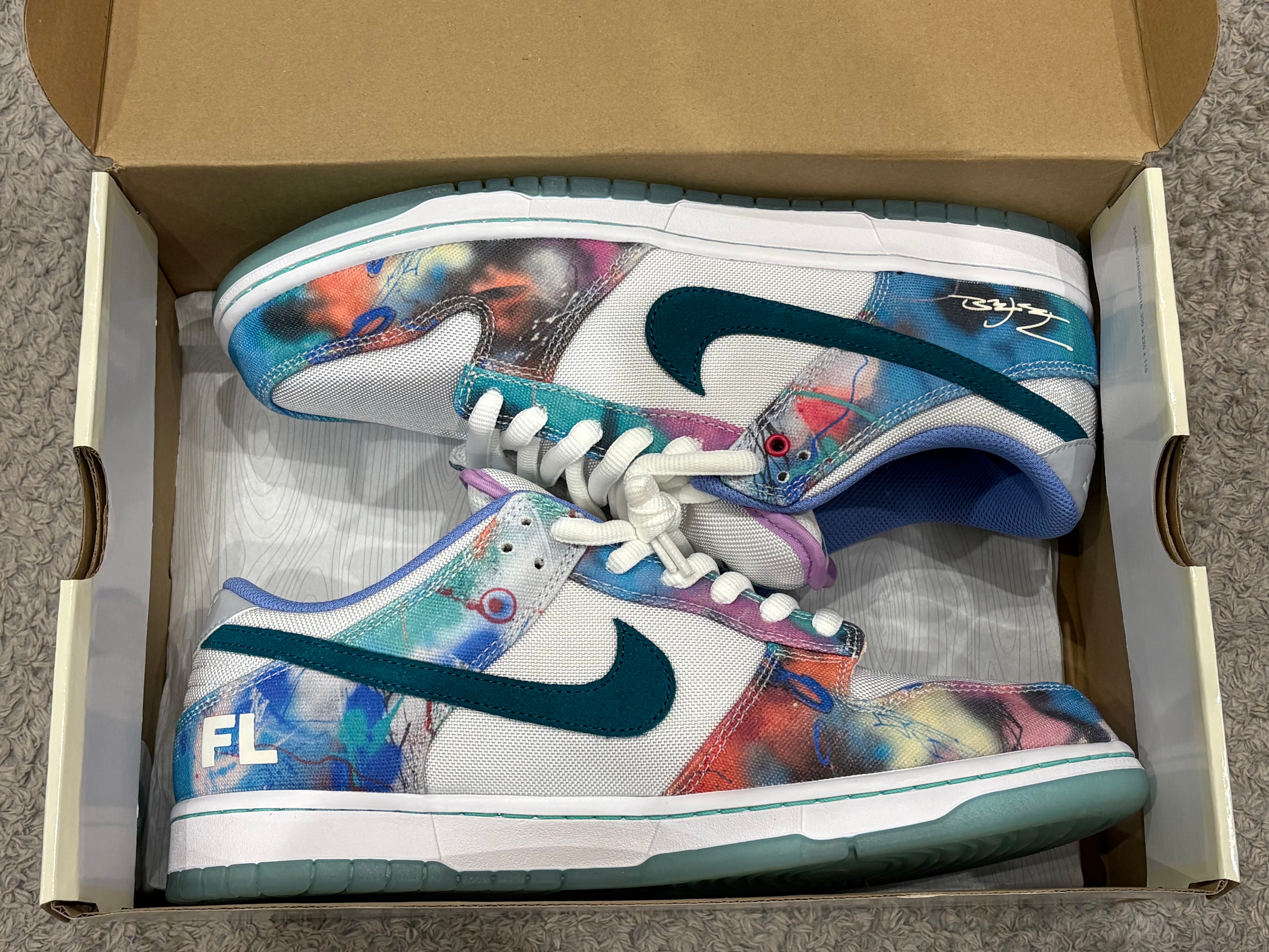 Futura × Nike SB Dunk Low "White and Geode Teal"