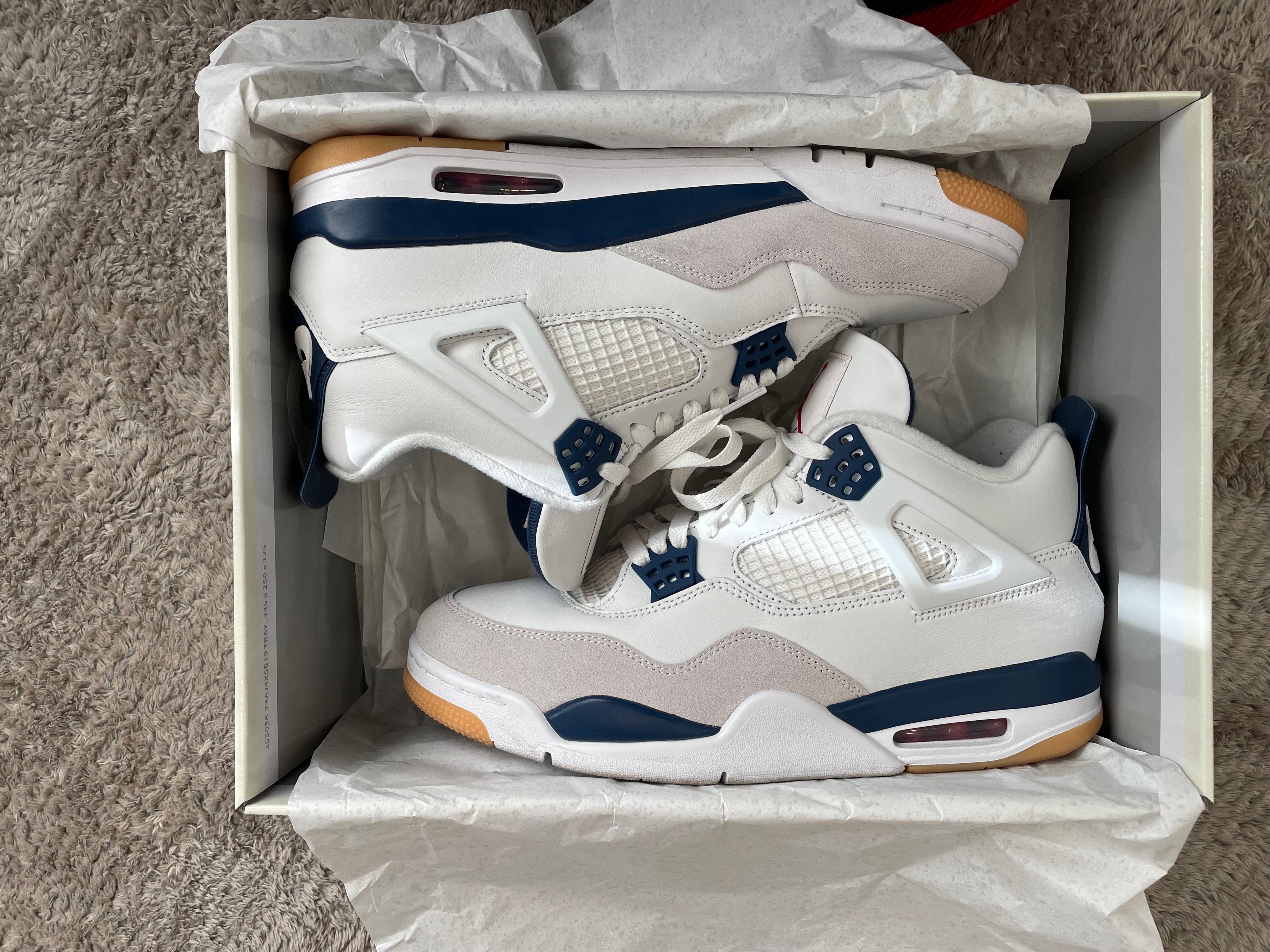 Nike SB Air Jordan 4 Retro SP "Summit White/Navy"