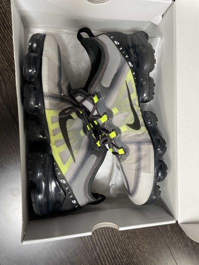 Nike Air Vapormax 2019 "Black Fuchsia Photo Blue"