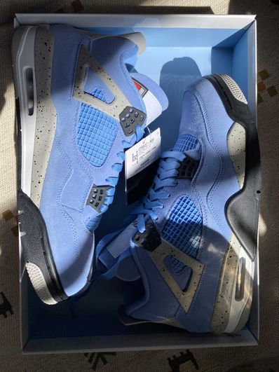 Nike Air Jordan 4 "University Blue"