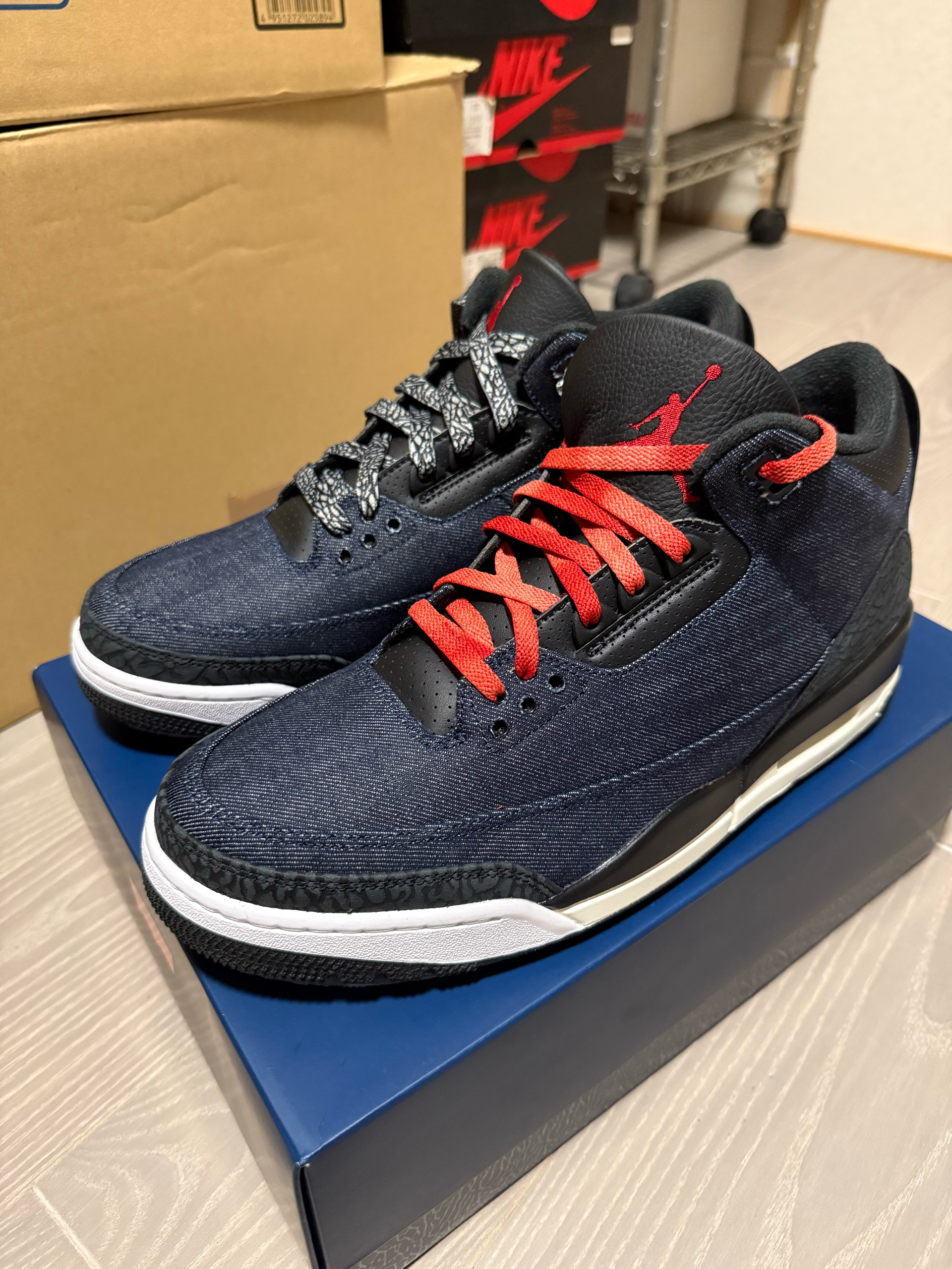 Levi’s × Nike Air Jordan 3 Retro SP "Indigo and Gym Red" (LEVI'S Tab)