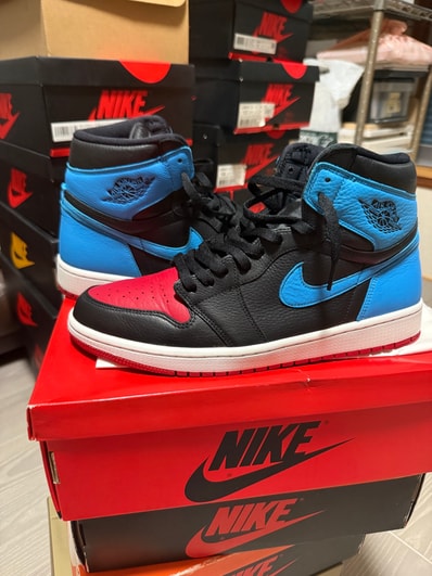 Nike Women's Air Jordan 1 High OG "UNC to Chicago"