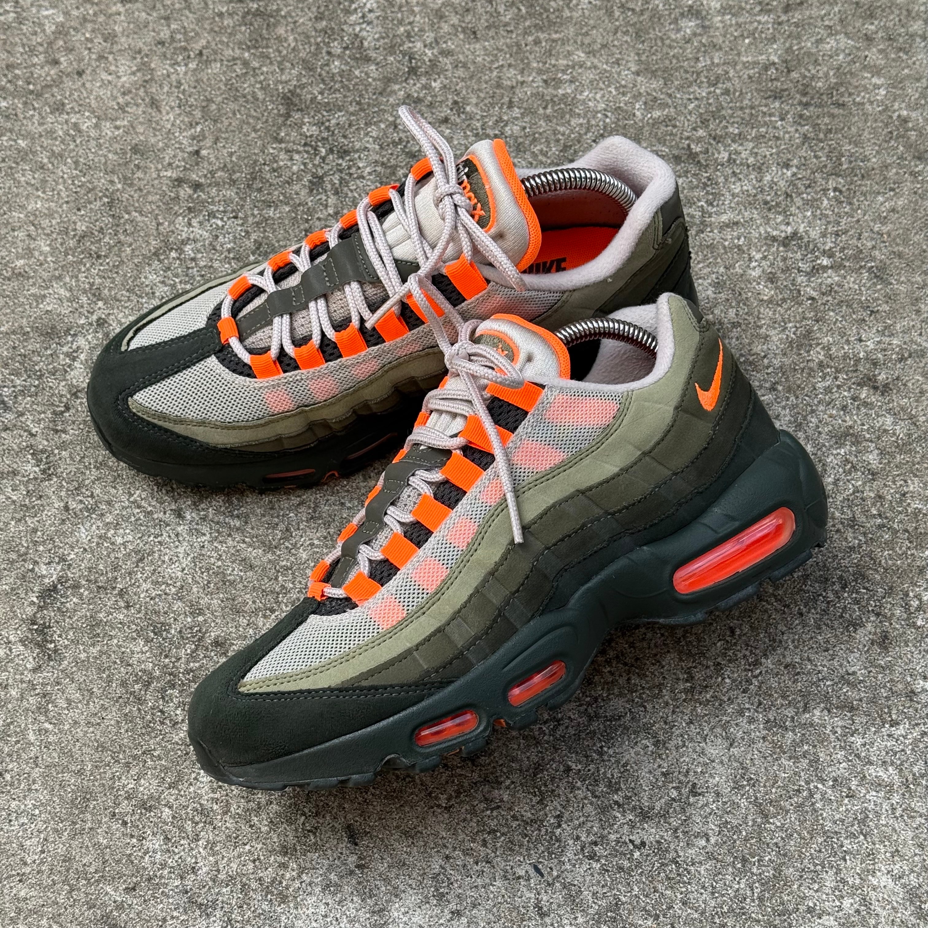 ナイキ エアマックス95 "ストリング/トータルオレンジ"