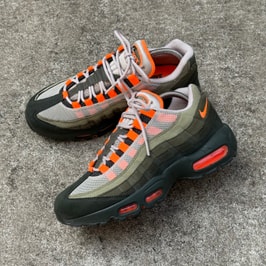 ナイキ エアマックス95 "ストリング/トータルオレンジ"