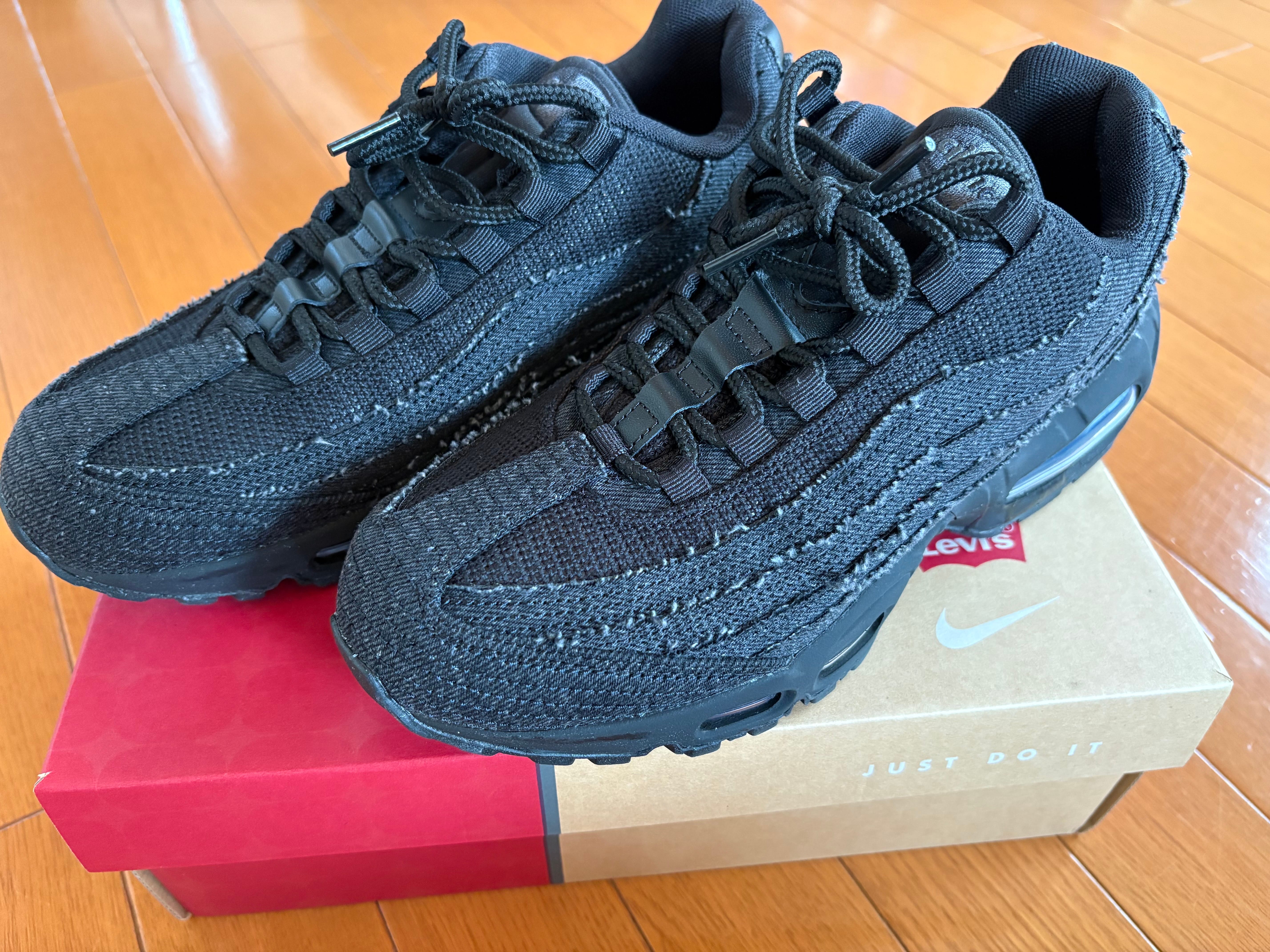 Levi's × Nike Air Max 95 OG "Denim Black"