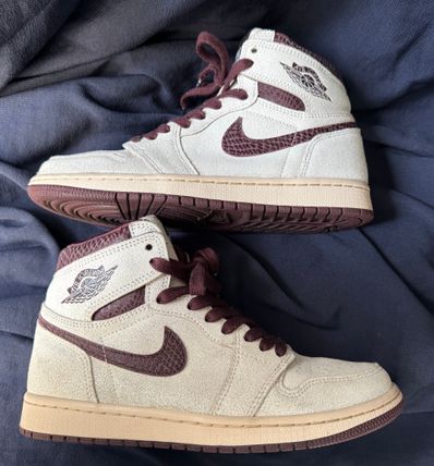 A Ma Maniere × Nike Air Jordan 1 Retro High OG "Sail and Burgundy"