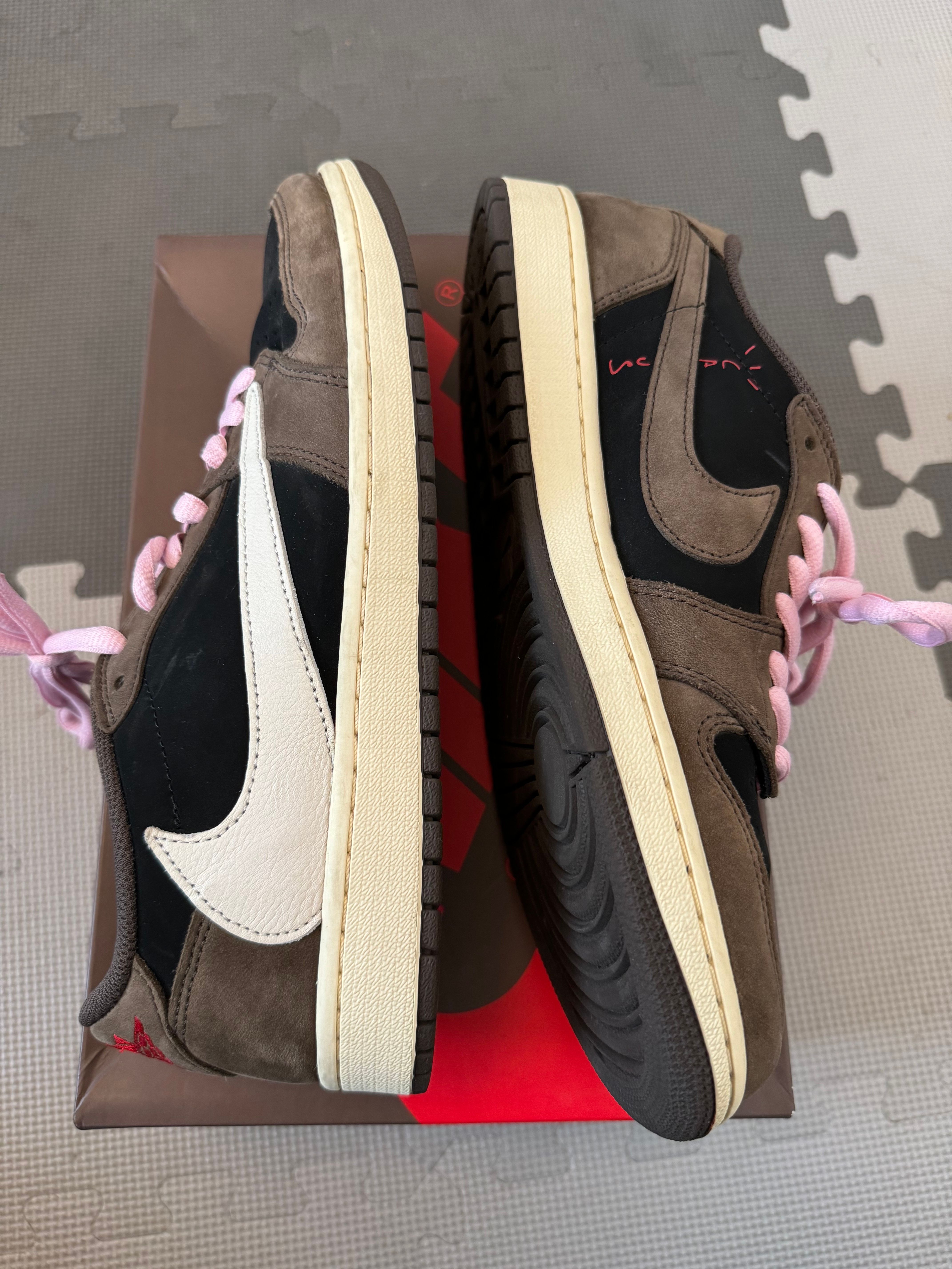 Travis Scott × Nike Air Jordan 1 Low OG SP-T  "Black/Dark Mocha"