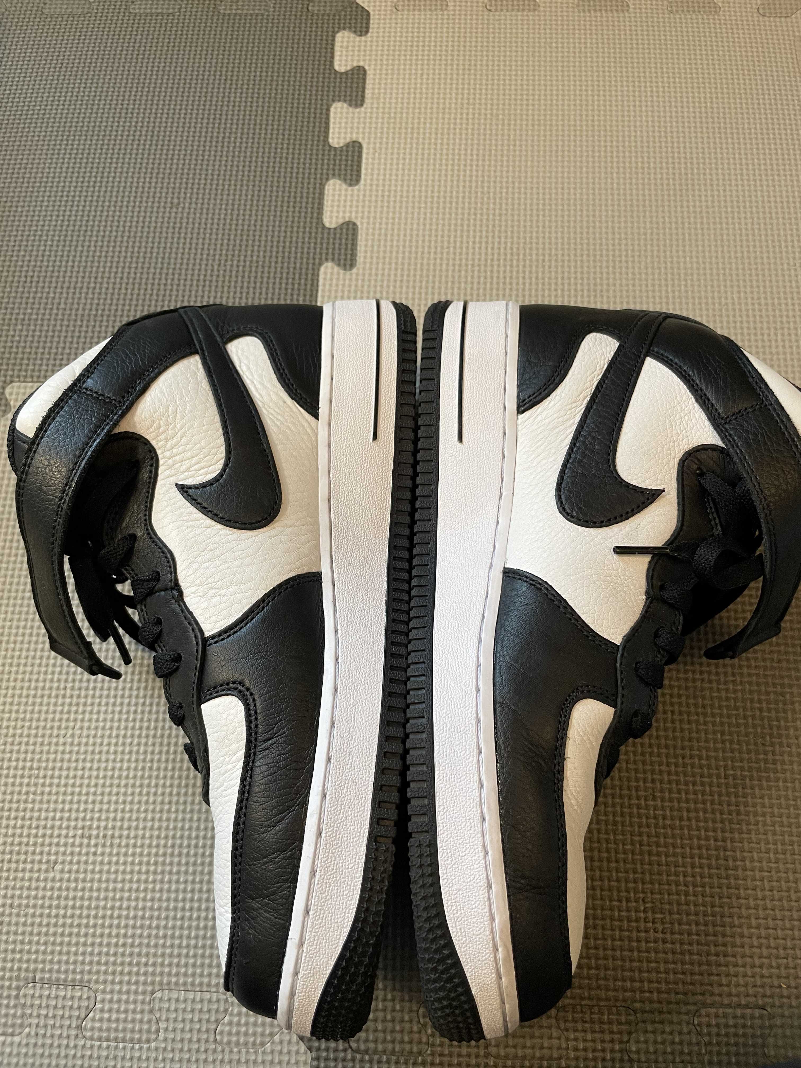 Stussy × Nike Air Force 1 Mid "Black and Light Bone"