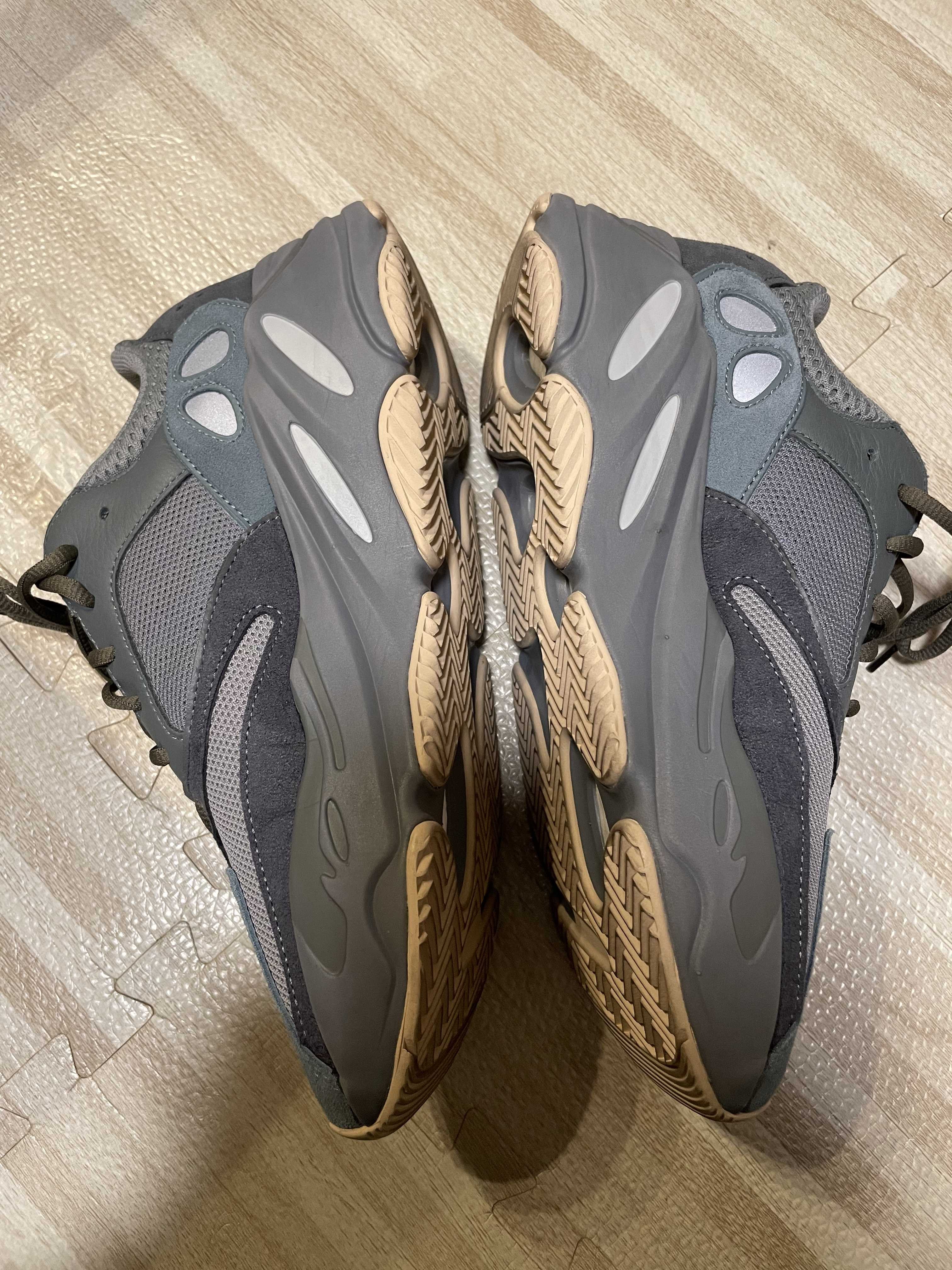 adidas Yeezy Boost 700 "Teal Blue"