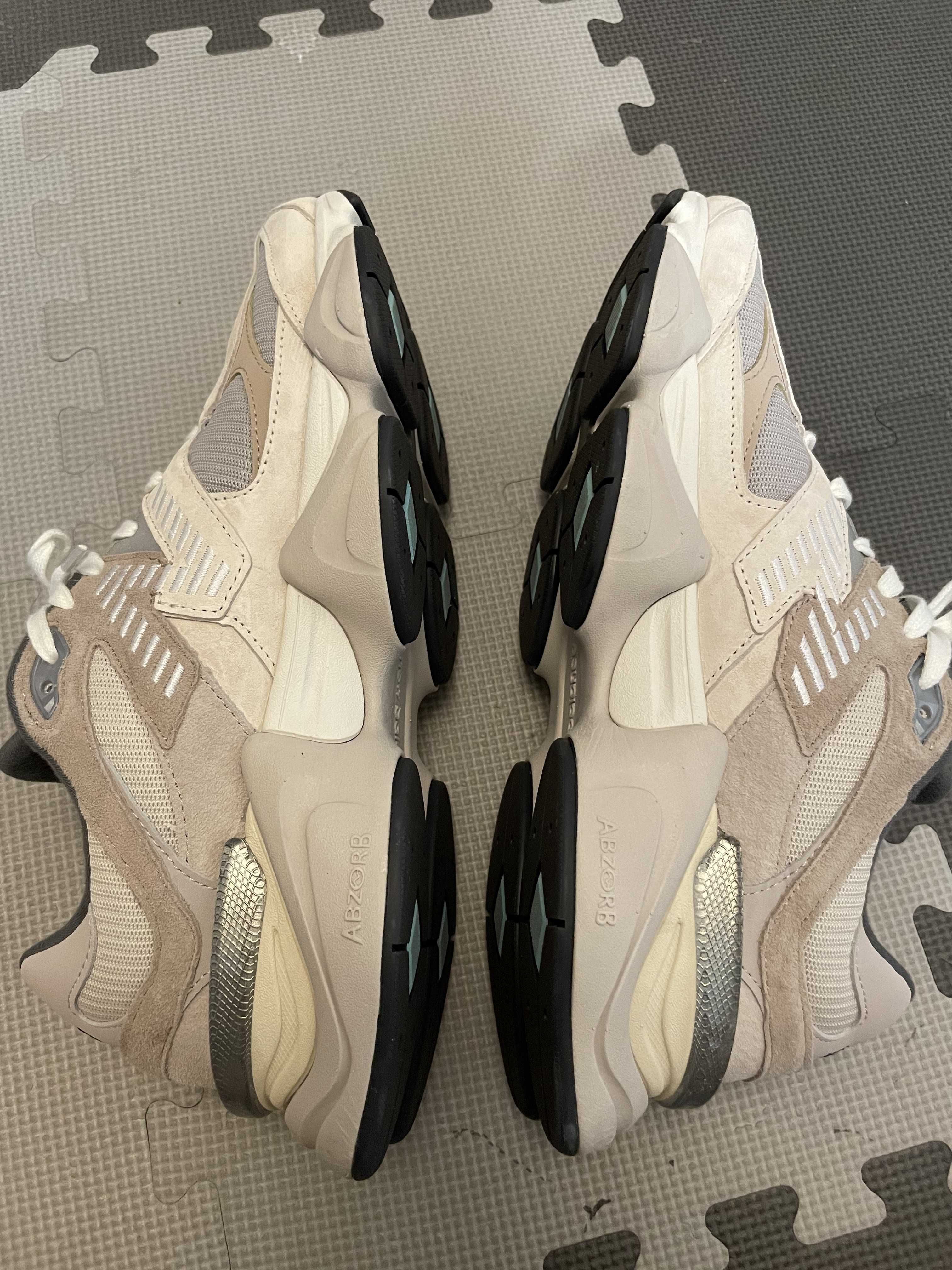 New Balance 9060 "Sea Salt"