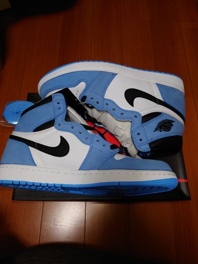 Nike Air Jordan 1 High OG "University Blue"