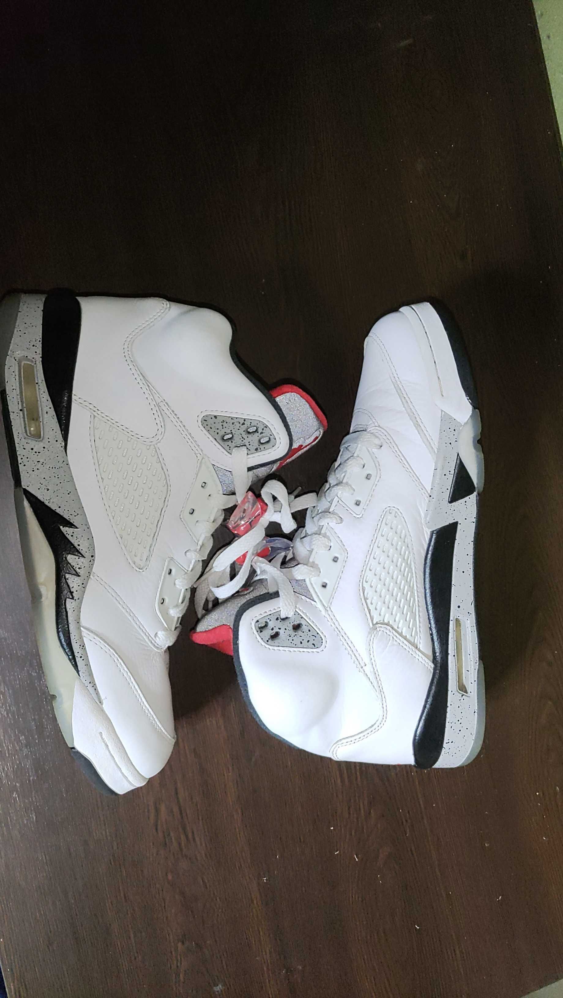 NIKE AIR JORDAN 5 RETRO "WHITE CET"