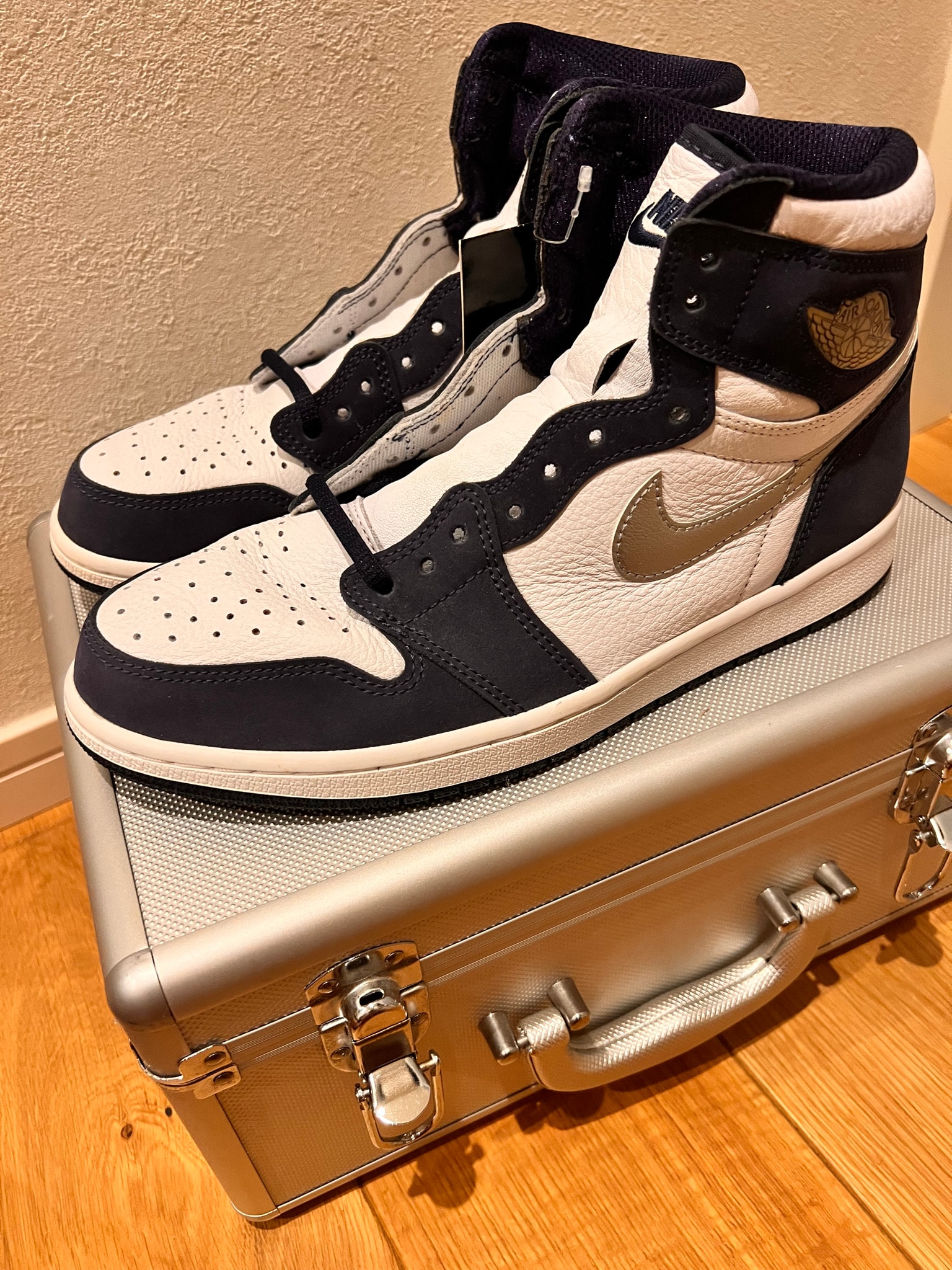 Nike Air Jordan 1 Retro High OG "Midnight Navy"