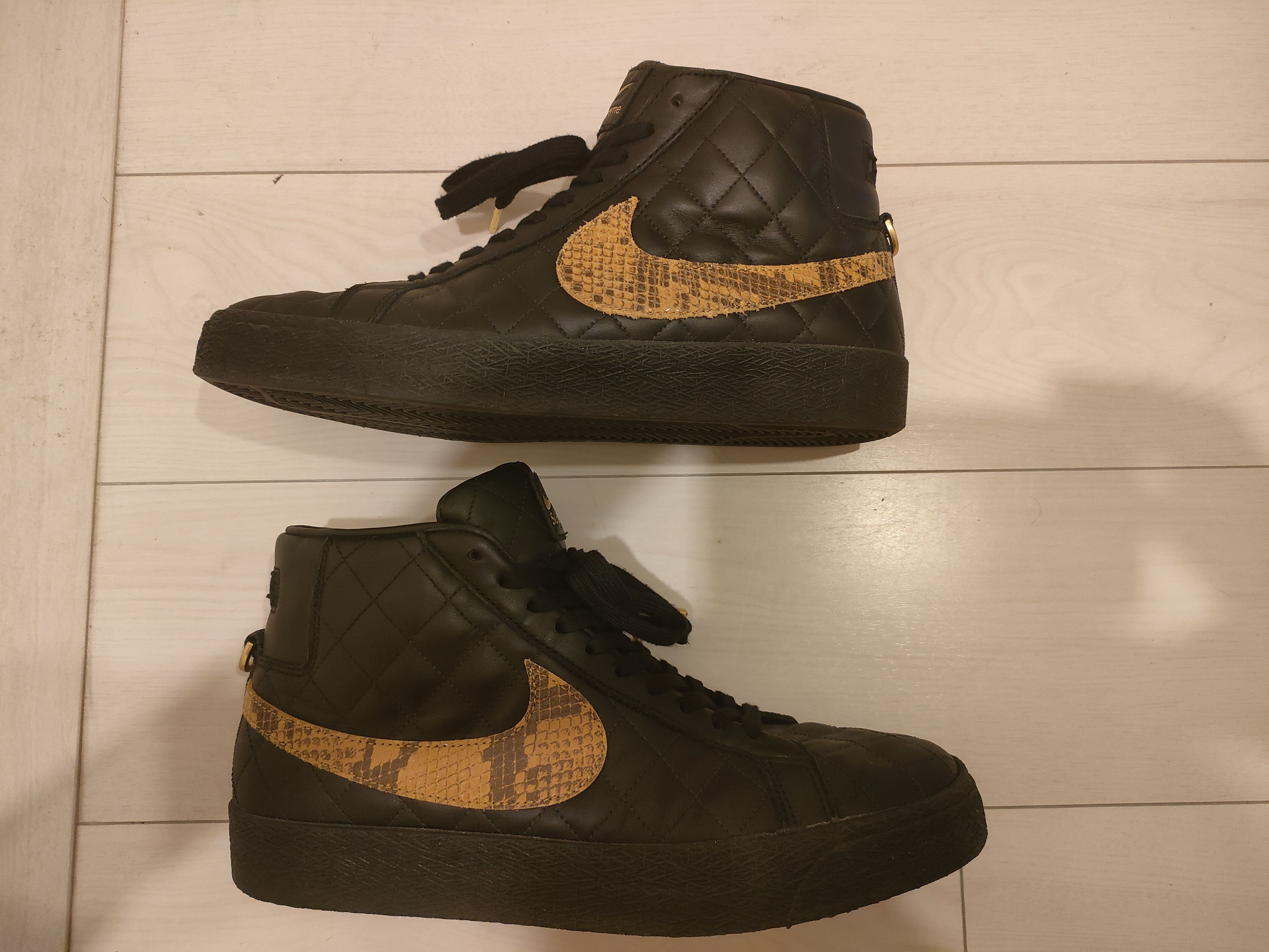 Supreme × Nike SB Blazer Mid "Black"