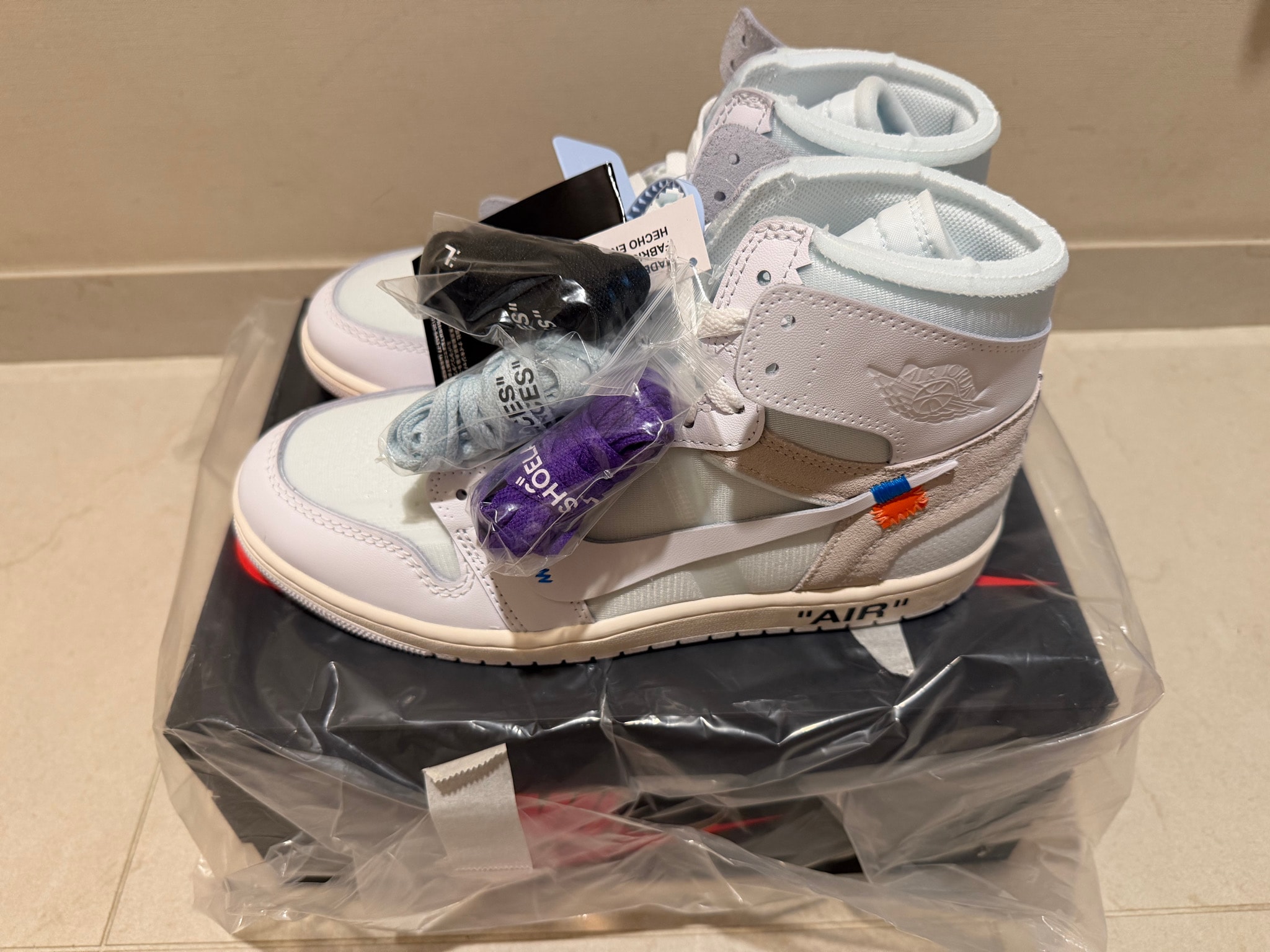 Virgil Abloh Archive (V.A.A.) × Nike Air Jordan 1 Retro High OG "Alaska"