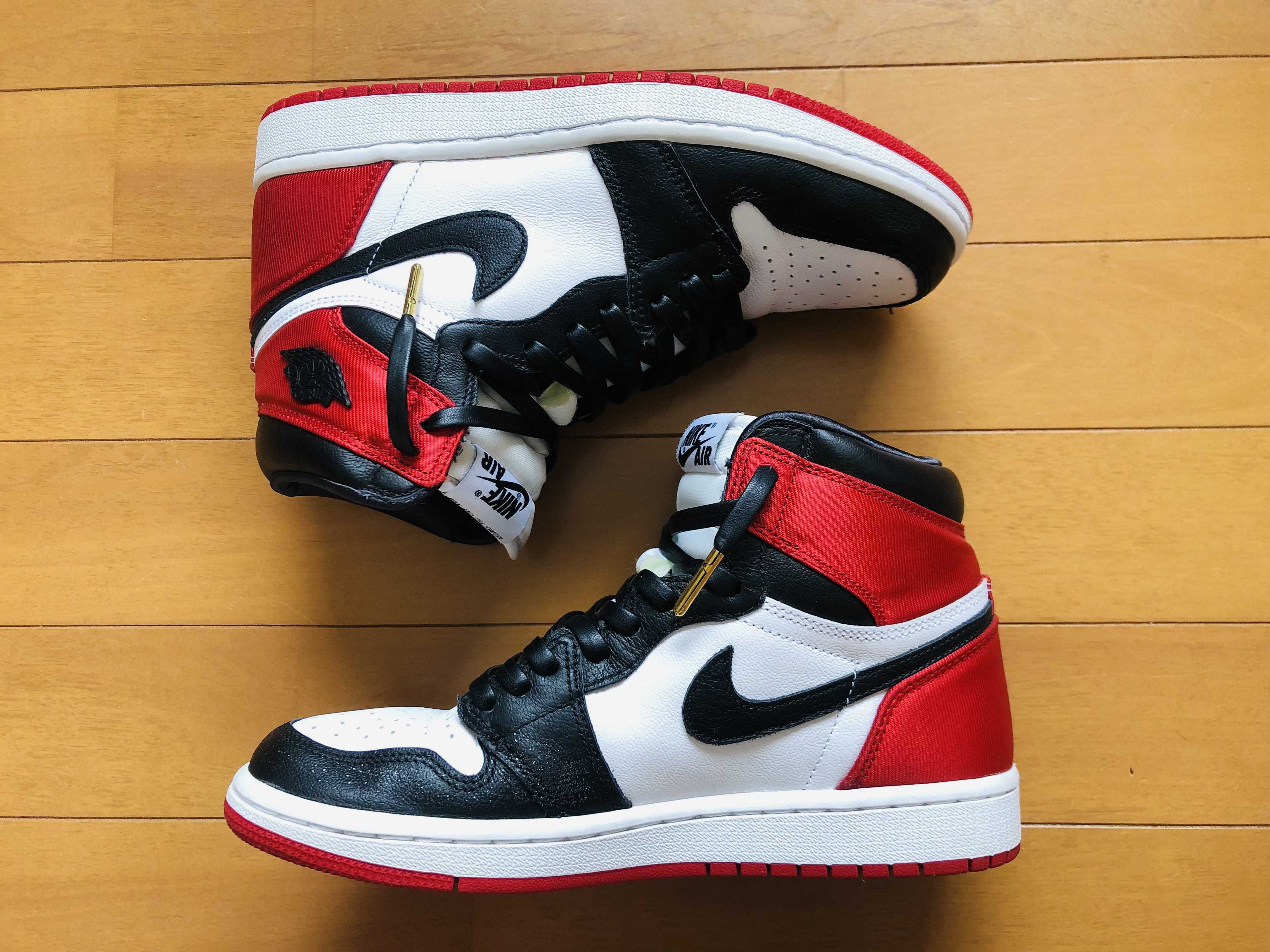 Nike Women's Air Jordan 1 Retro High "Satin Black Toe"