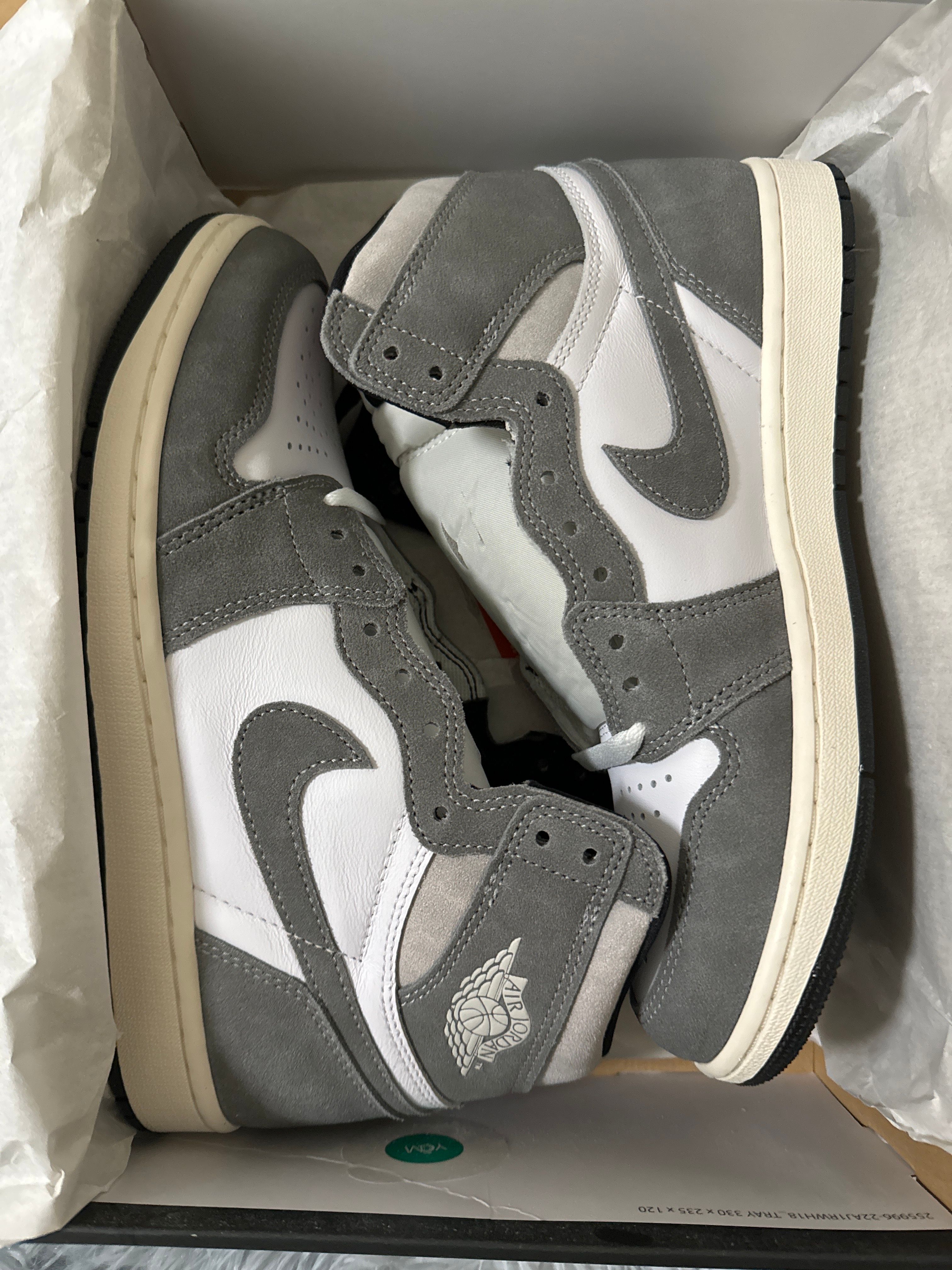 Nike Air Jordan 1 Retro High OG "Black and Smoke Grey"