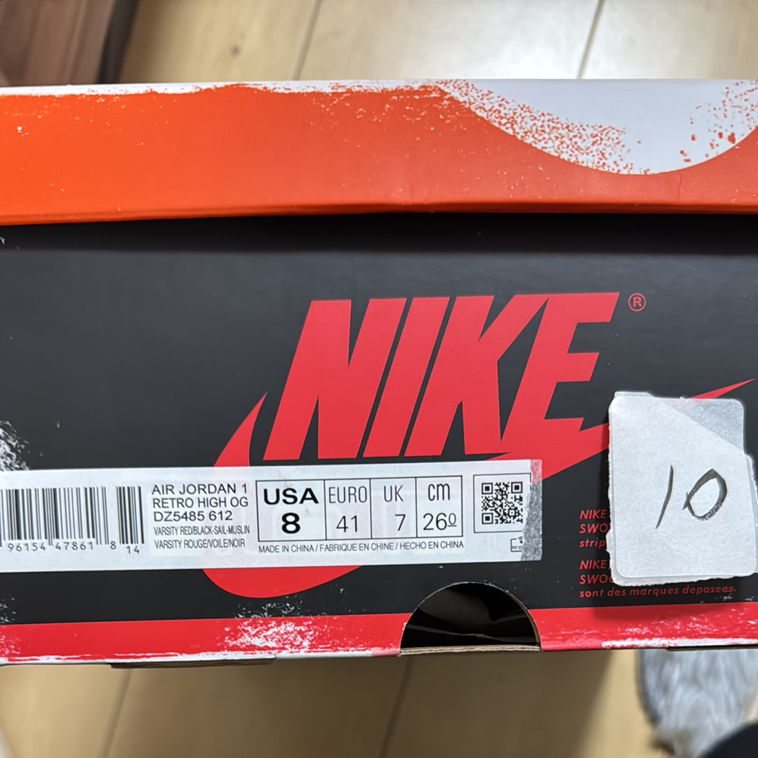 Nike Air Jordan 1 High OG "Lost & Found/Chicago"