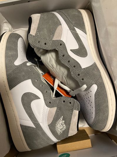 Nike Air Jordan 1 Retro High OG "Black and Smoke Grey"