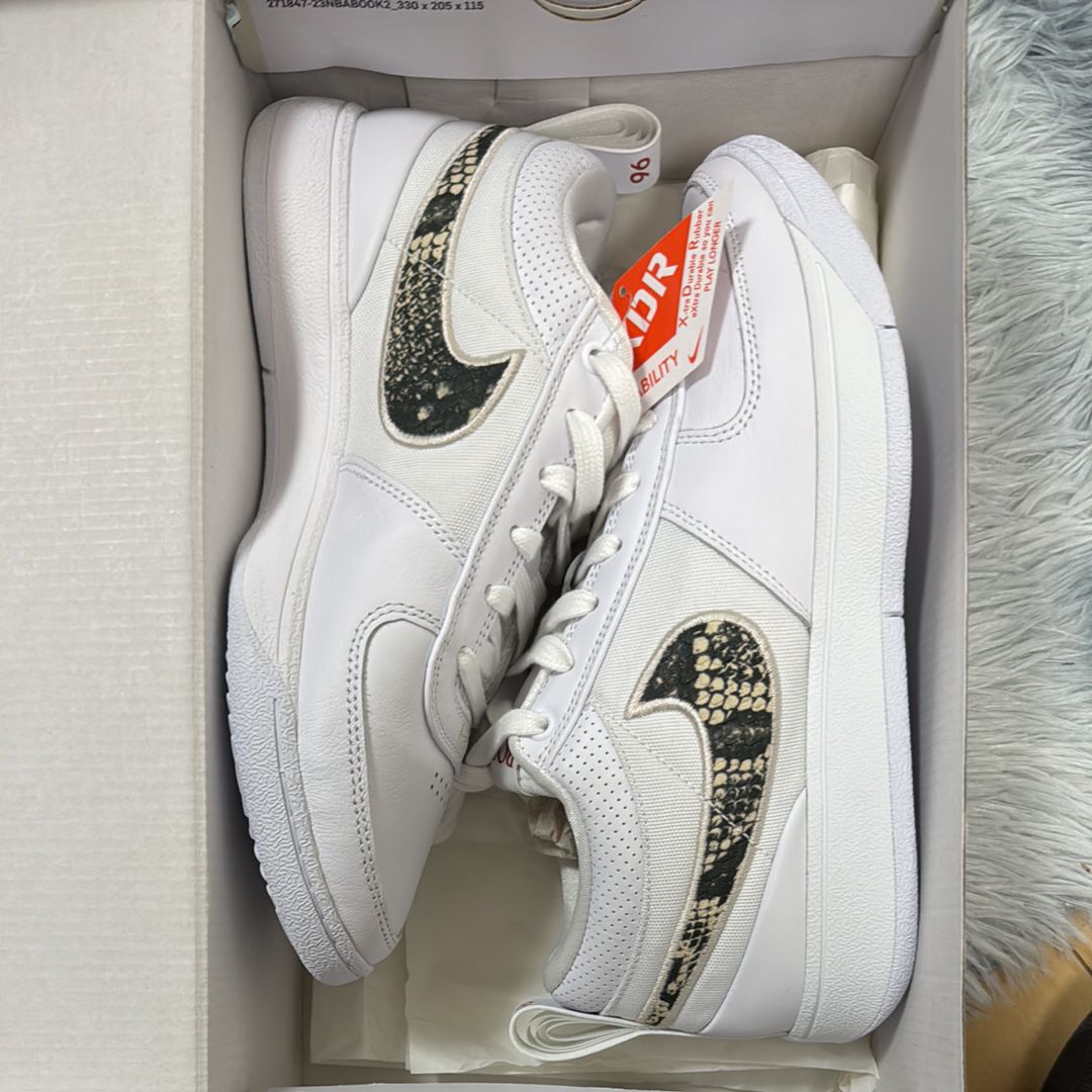 Nike Book 1 "Rattlesnake" (FJ4249-101/FJ4250-101)