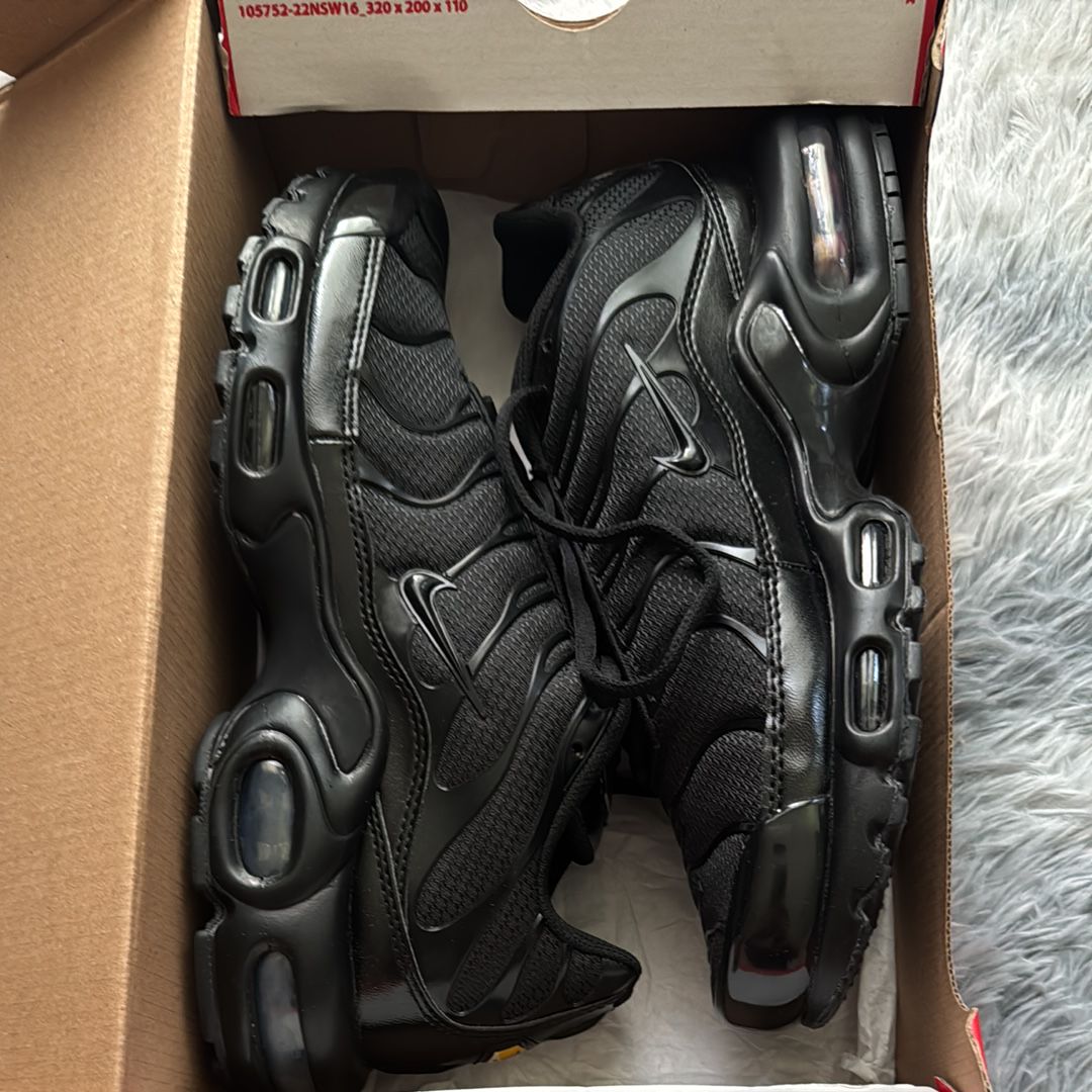 Nike Air Max Plus "Triple Black"