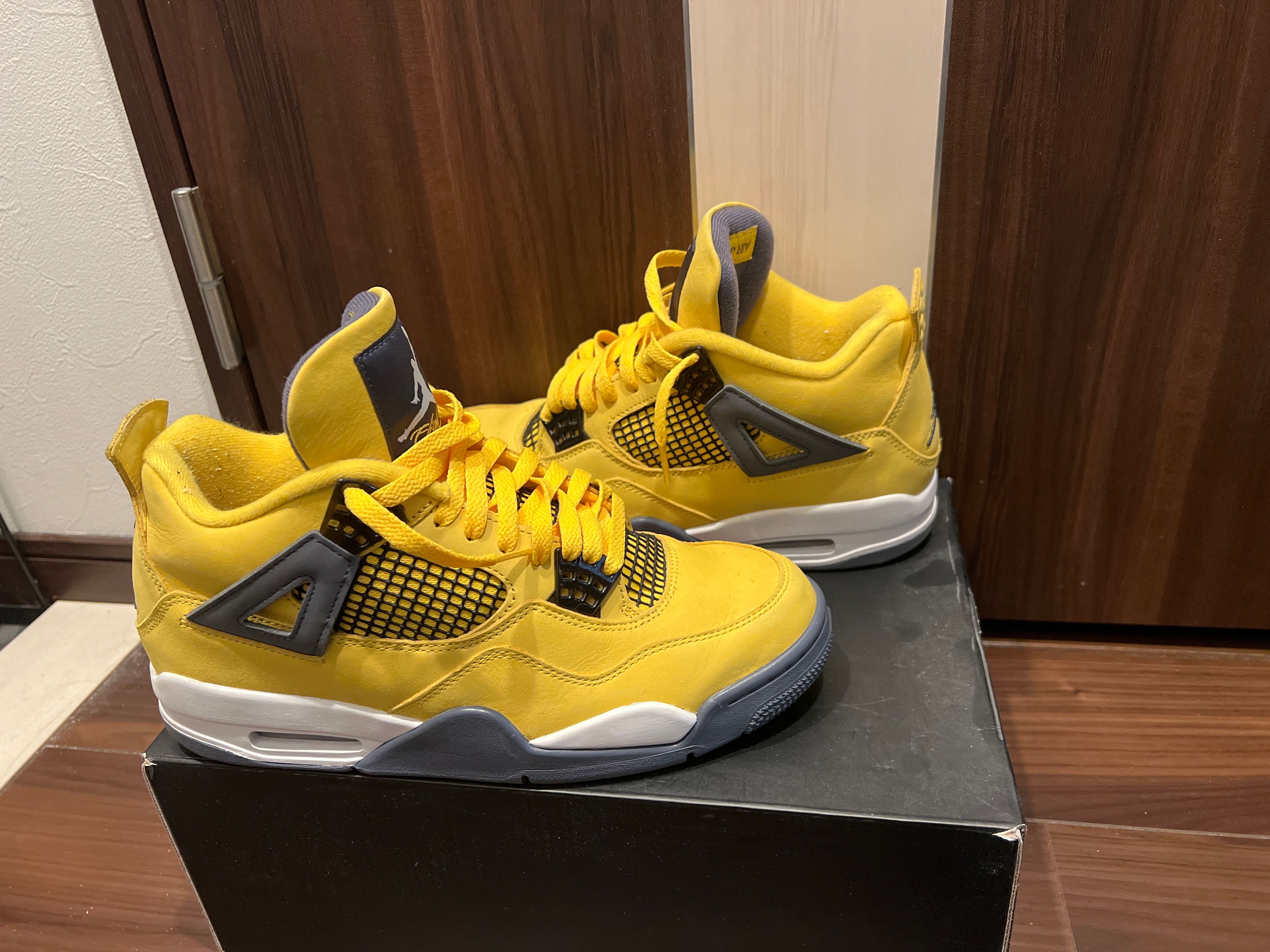 Nike Air Jordan 4 "Tour Yellow"