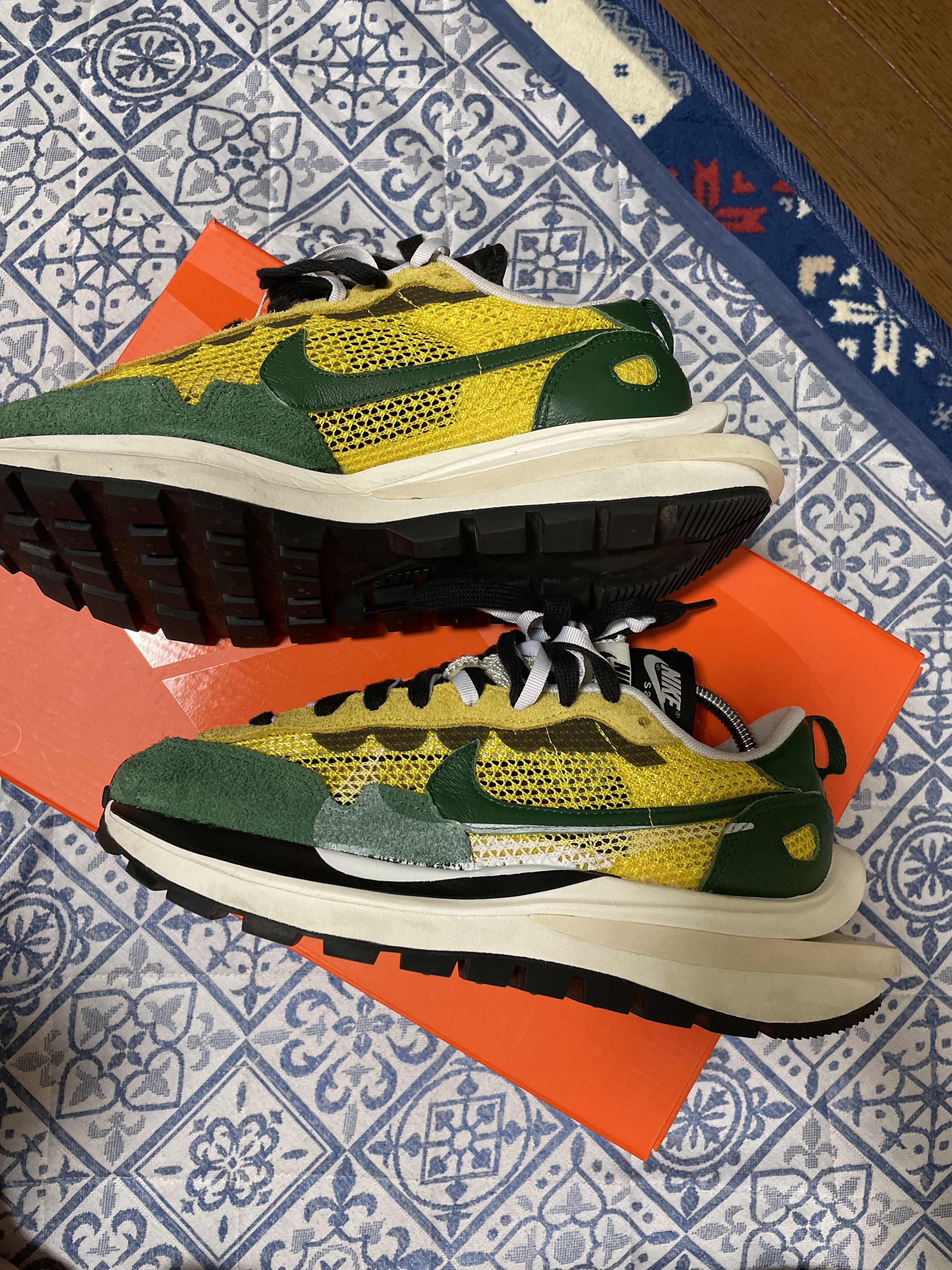 sacai × Nike Vapor Waffle "Tour Yellow/Stadium Green-Sail"