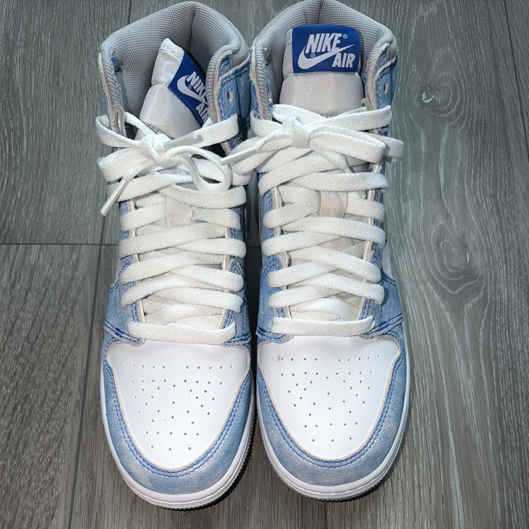 Nike Air Jordan 1 High OG "Hyper Royal"