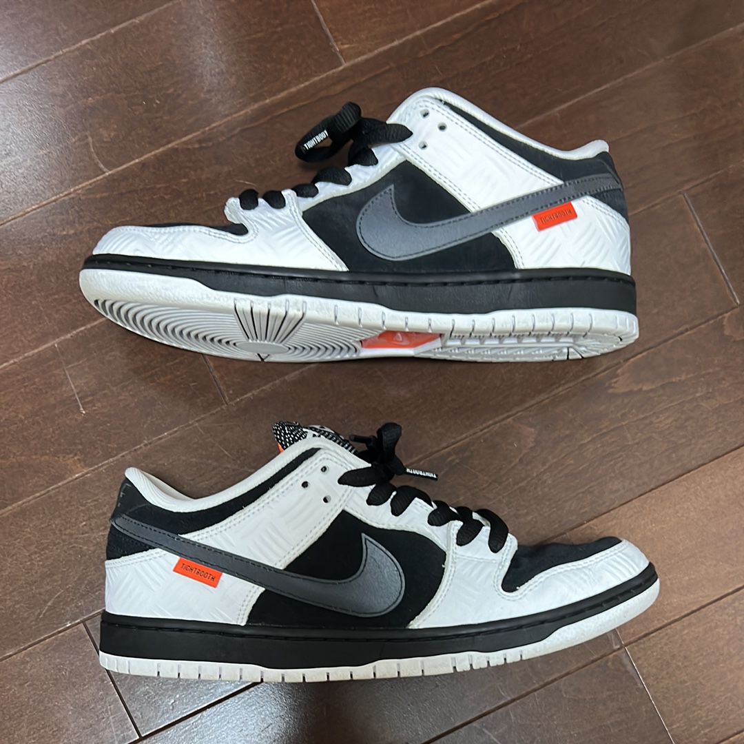 TIGHTBOOTH × Nike SB Dunk Low Pro QS "Black and White"