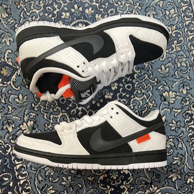 TIGHTBOOTH × Nike SB Dunk Low Pro QS "Black and White"