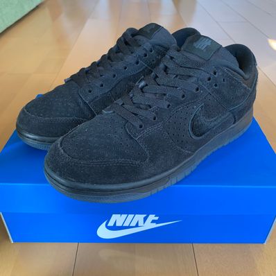 UNDEFEATED × Nike Dunk Low SP "5 ON IT"