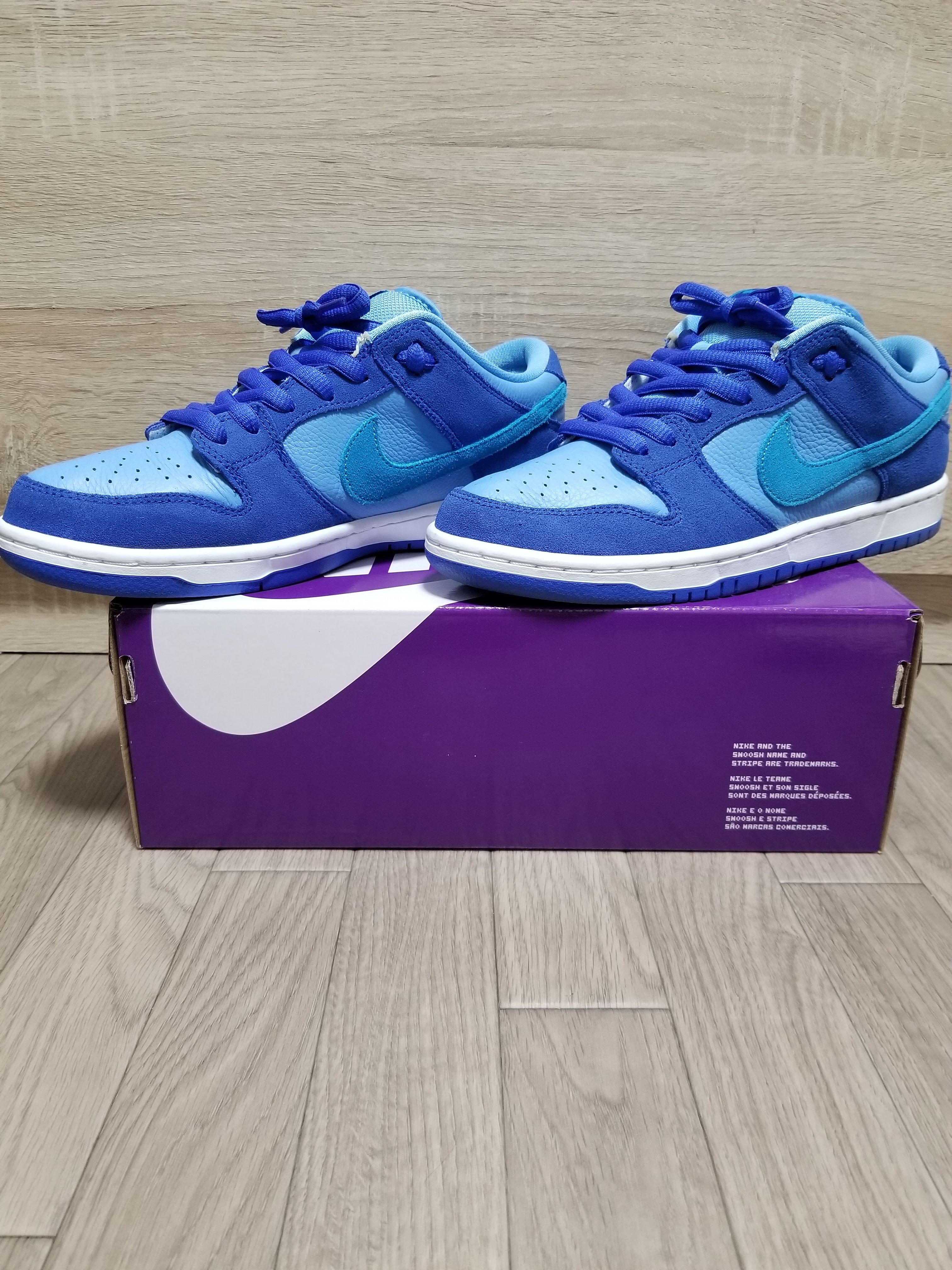 Nike SB Dunk Low "Blue Raspberry"