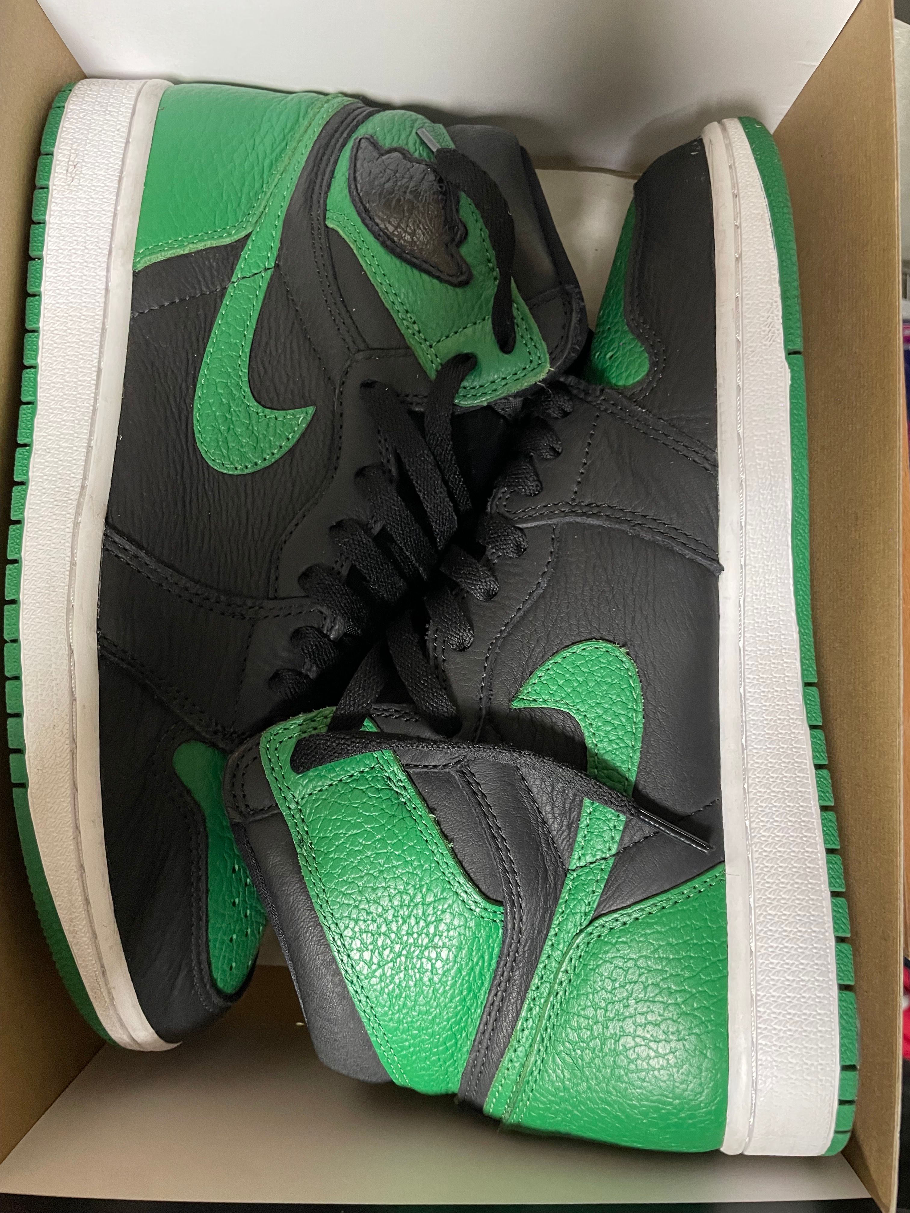 Nike Air Jordan 1 Retro High OG "Black/Pine Green" (2020)