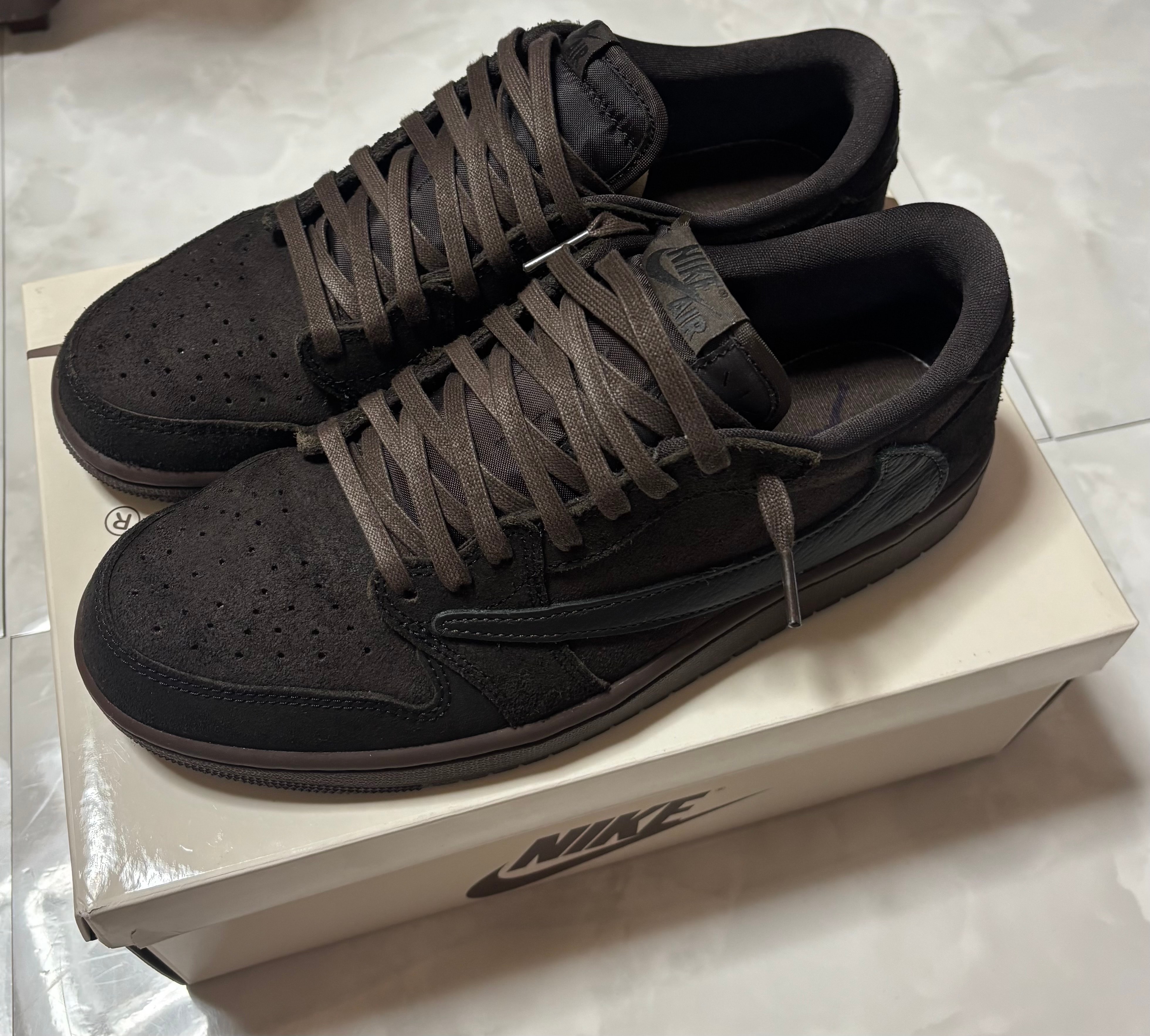 Travis Scott × Nike Air Jordan 1 Low OG SP "Velvet Brown and Dark Mocha"