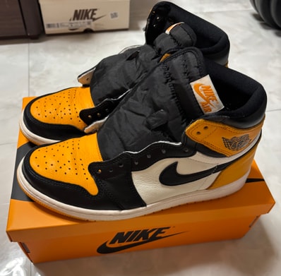 Nike Air Jordan 1 Retro High OG "Taxi"