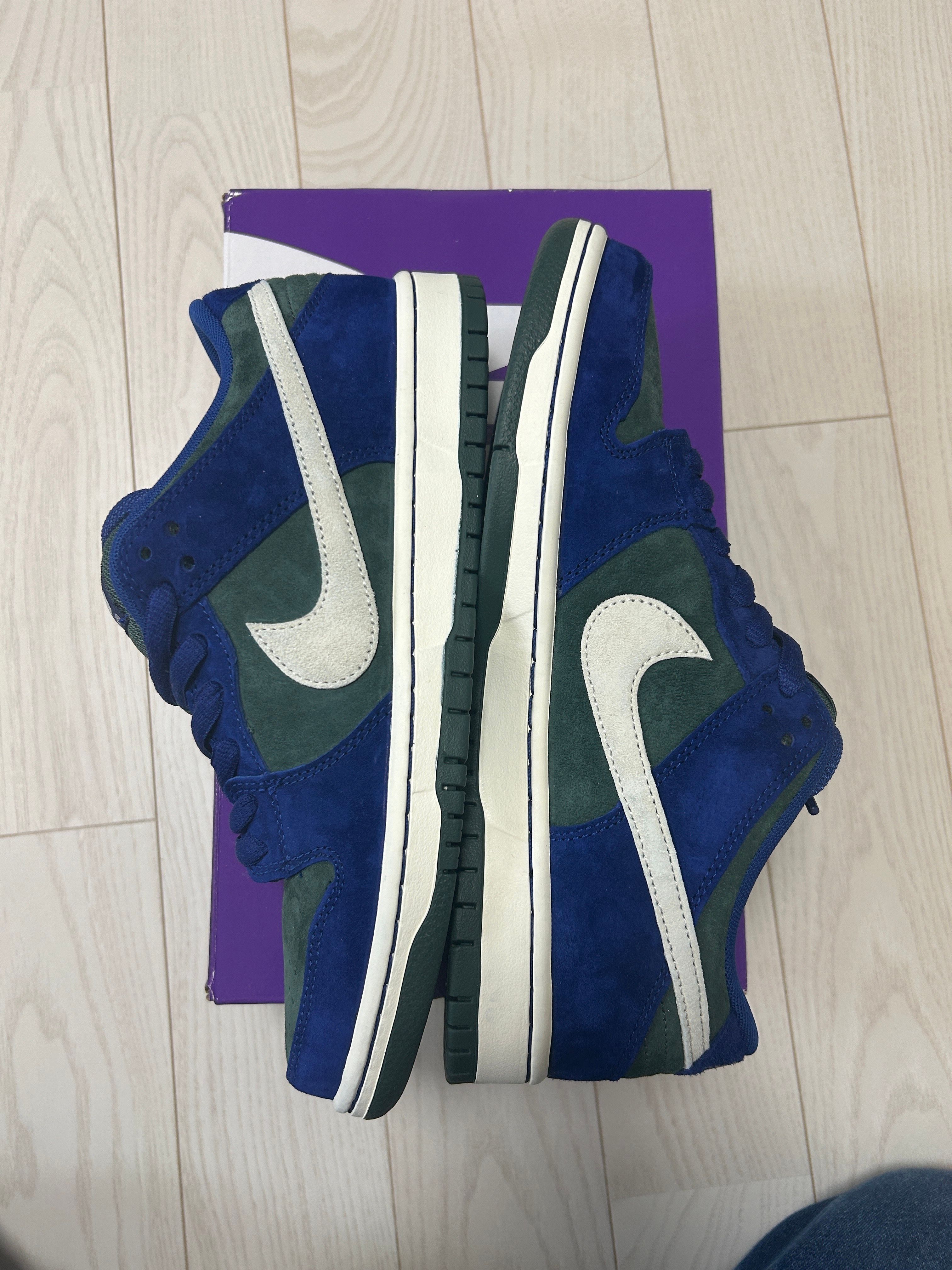 Nike SB Dunk Low "Deep Royal Blue"