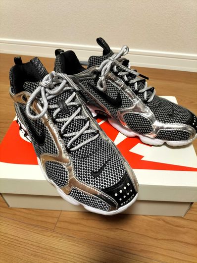 STUSSY × NIKE AIR ZOOM SPIRIDON CAGED "PURE PLATINUM/BLACK-WHITE"